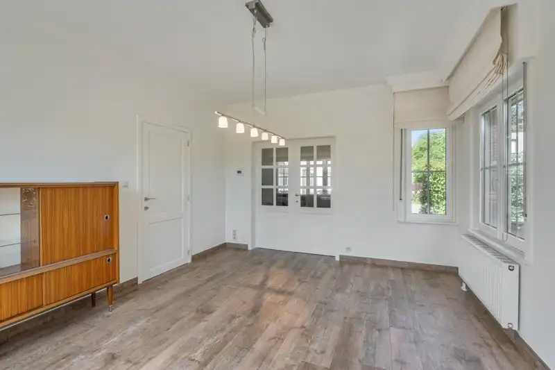 Stijlvolle, landelijke woning met 3 slaapkamers, garage en tuin foto 8