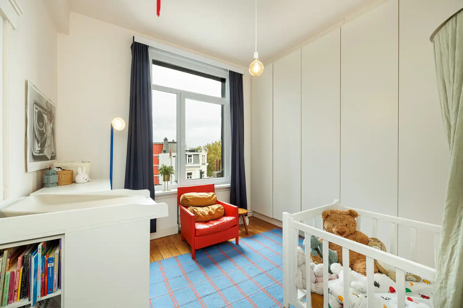 Ruim en lichtrijk art-decoappartement met terras, vlakbij Te Boelaerpark – Berchem foto 18