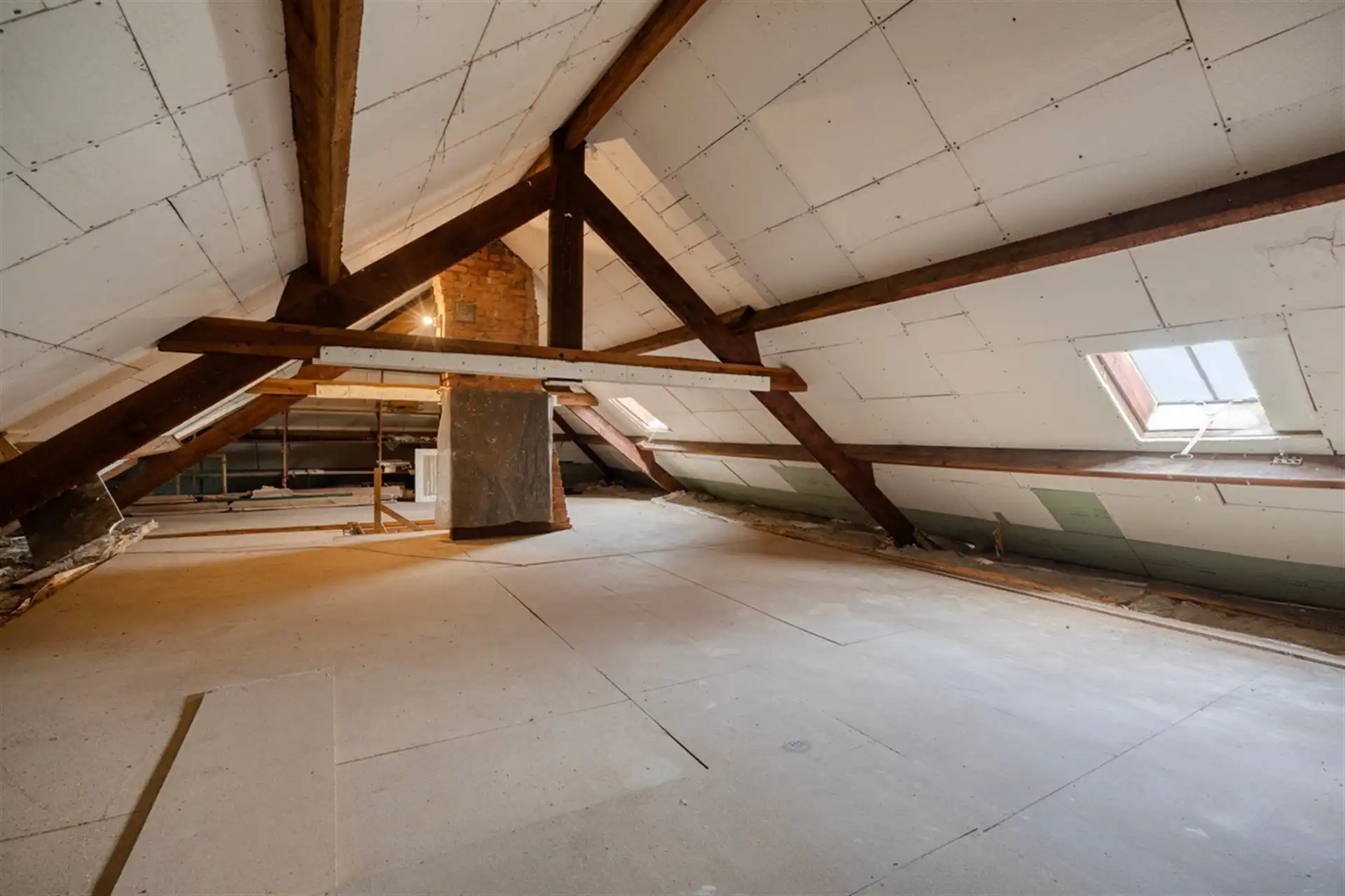 Woning met mogelijkheden op gegeerde locatie foto 23