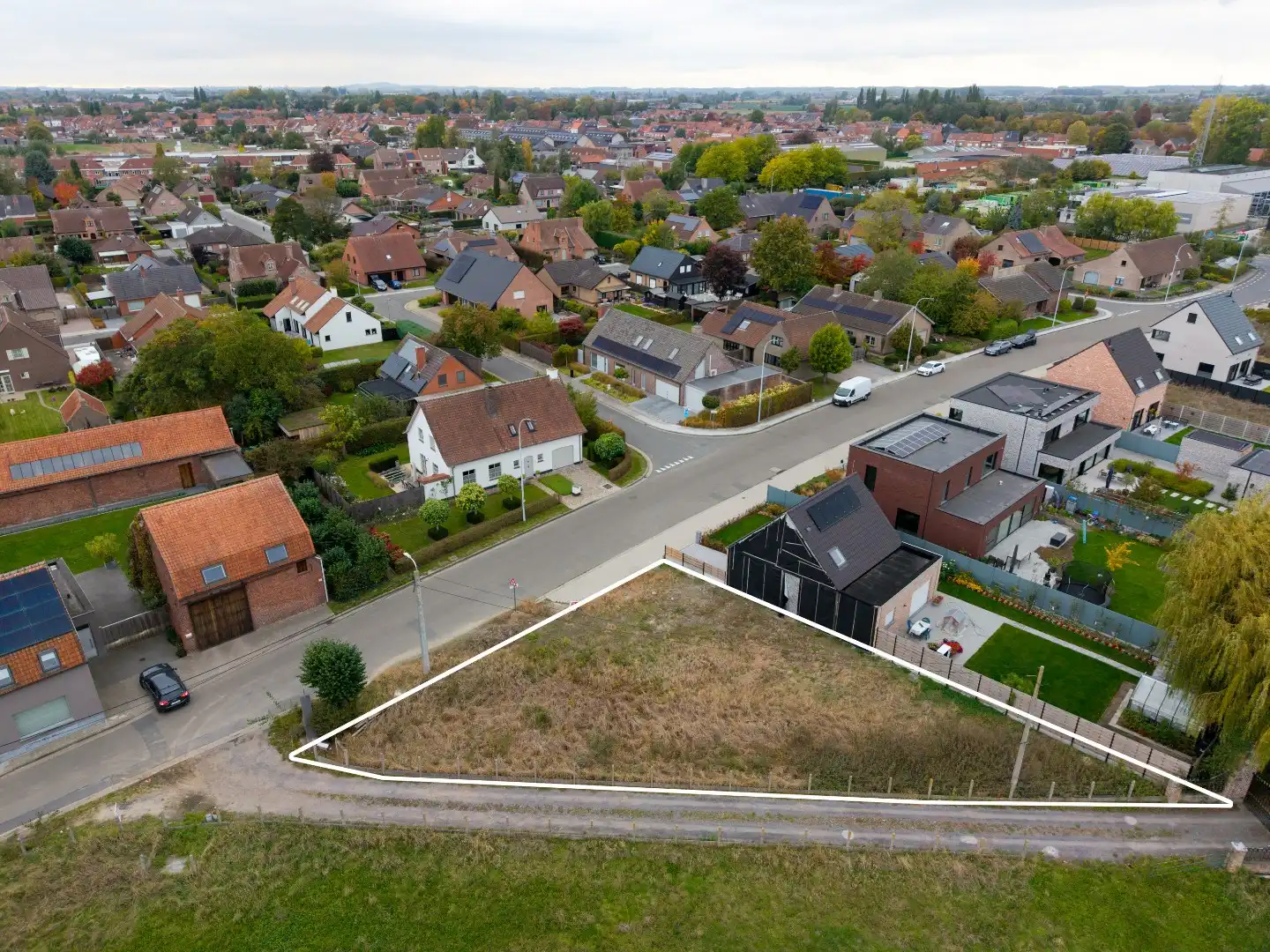 HALFOPEN NIEUWBOUWWONING MET 3 SLPKS OP 374M² foto 3