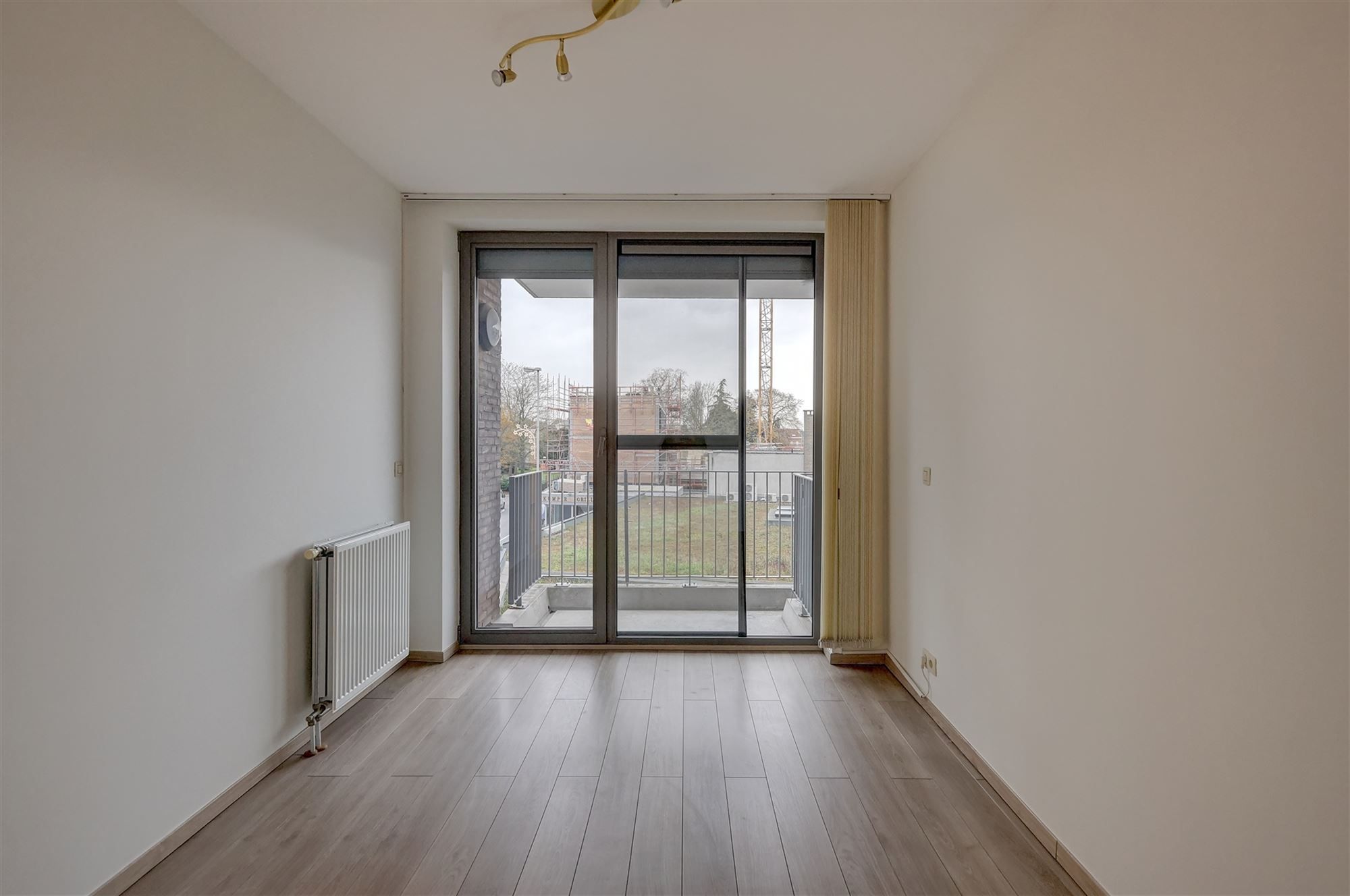 Prachtig appartement met twee slaapkamers en terras te huur in centrum Wilrijk foto 8