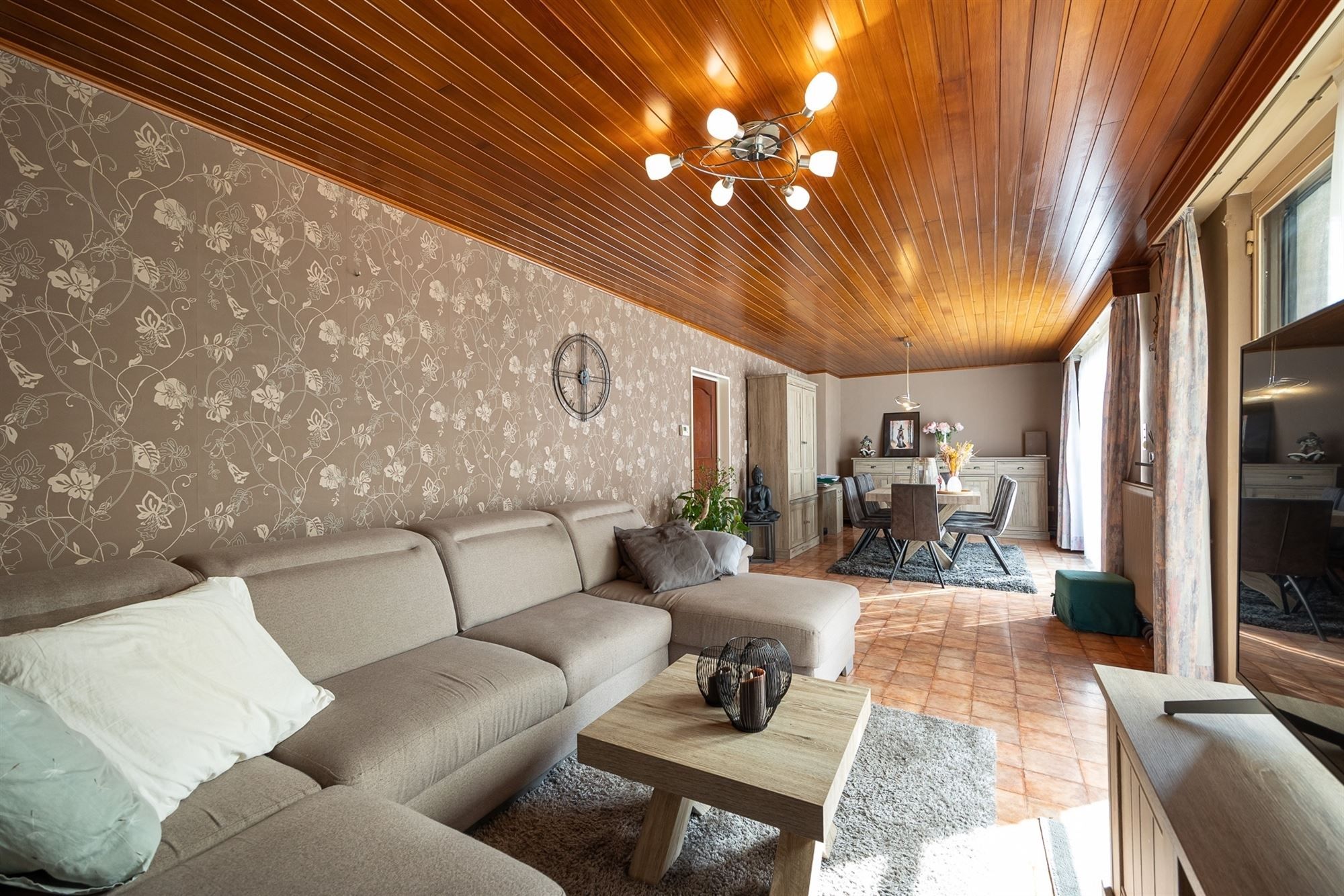 Halfopen gezinswoning met 4 slaapkamers foto 8