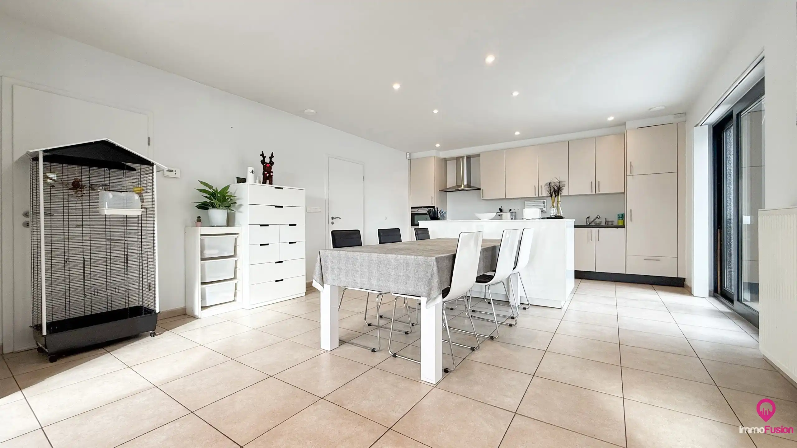 Veelzijdig industrieel pand met ruime woonst en zonnepanelen foto 39