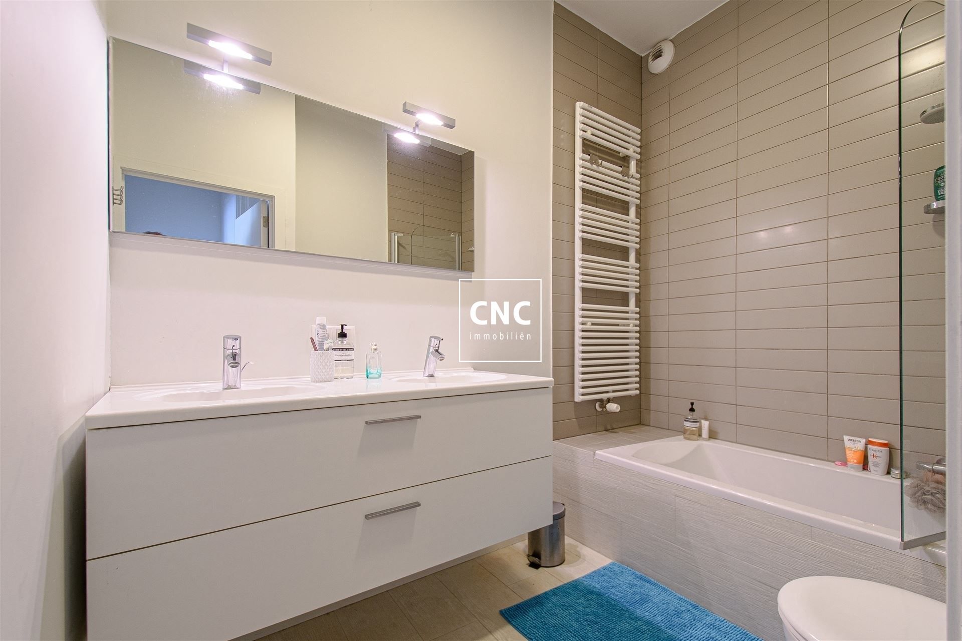 Gelijkvloers appartement met zonnige tuin nabij het centrum
 foto 7