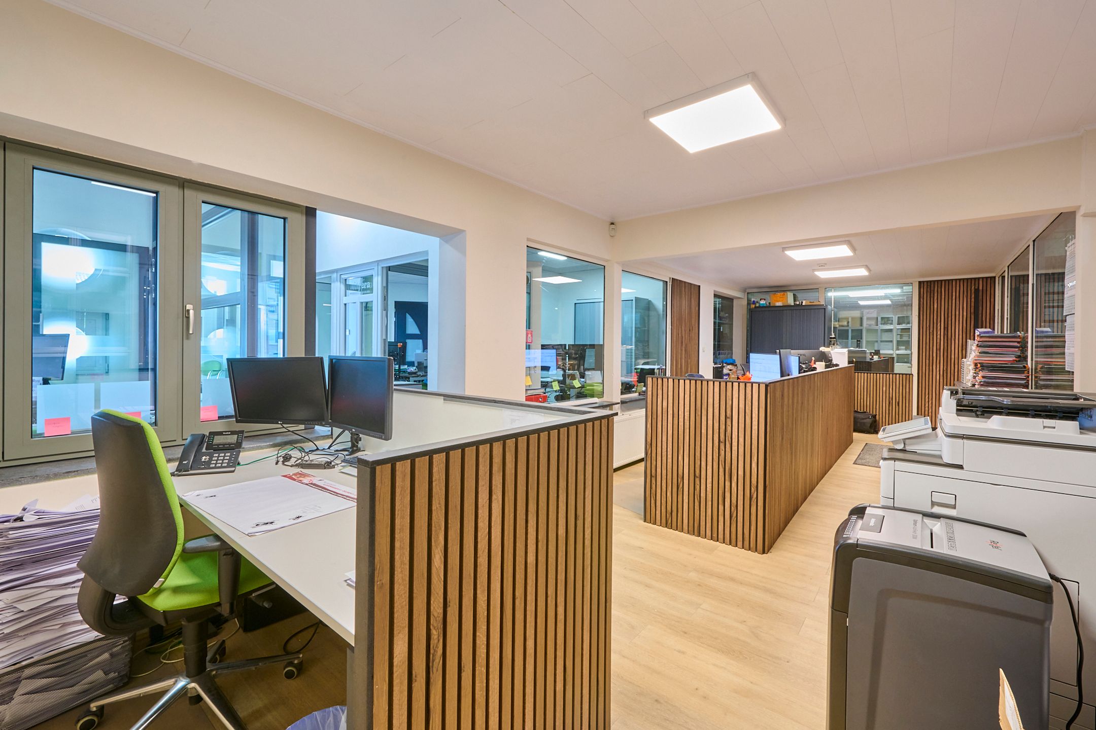 TE KOOP - Commerciële building met magazijn te Tongeren  foto 9