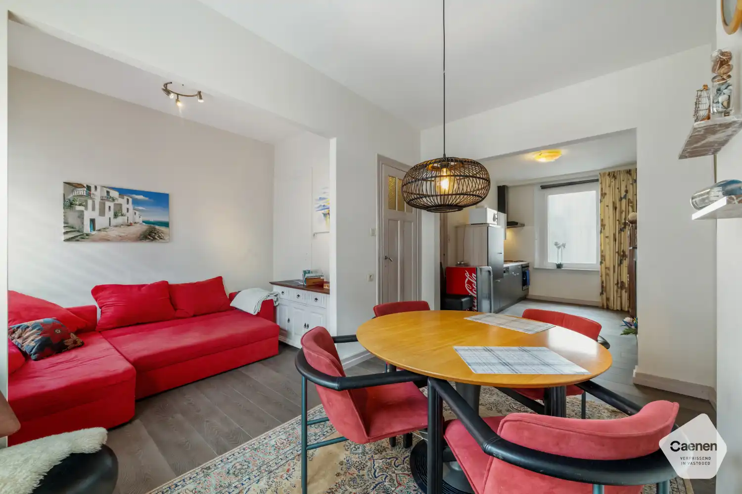 Ruime en lichtrijke stadswoning met 4 slaapkamers en 3 badkamers foto 2