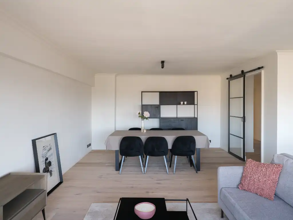 Ruim en lichtrijk 3 slpk appartement met terras nabij het station Gent-Sint-Pieters foto 5