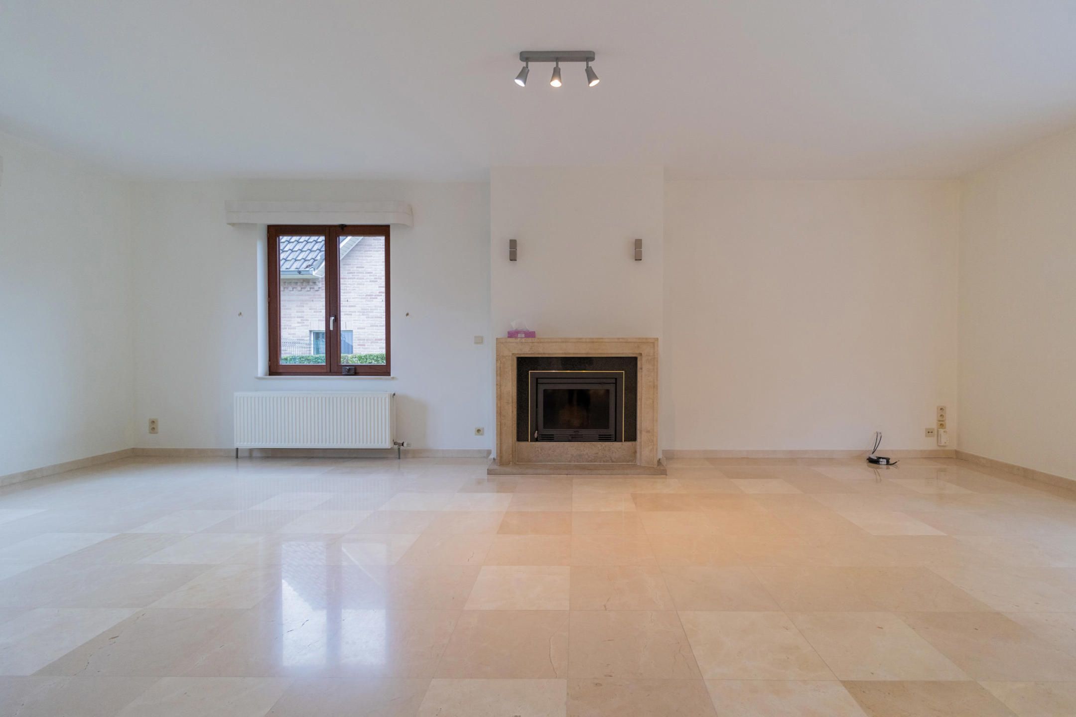 Ideaal gelegen villa met 4 slaapkamers foto 6