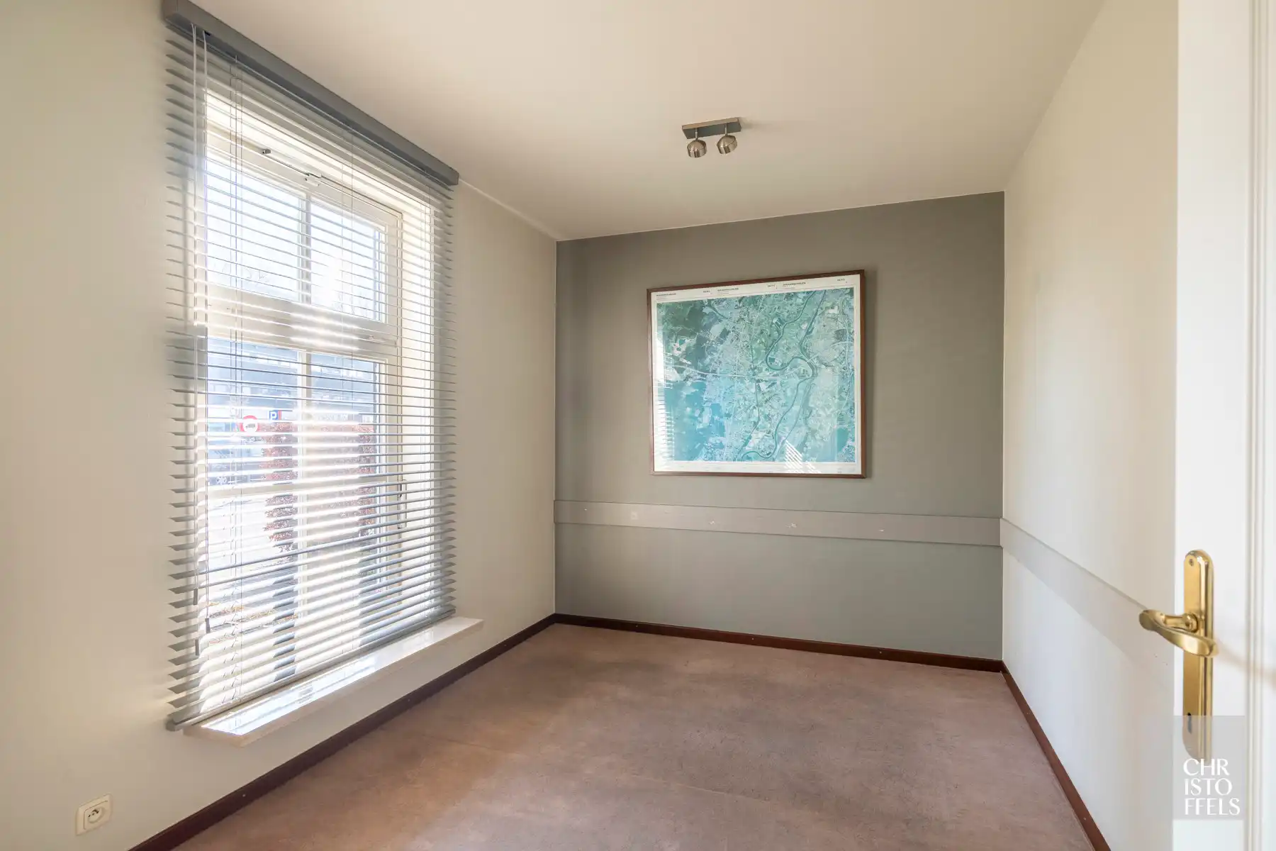 Riante vrijstaande woning mét praktijkruimte in het centrum van Opgrimbie!  foto 21