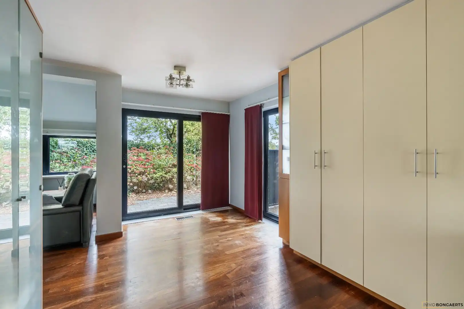 Ruime gezinswoning met 3 slaapkamers foto 7