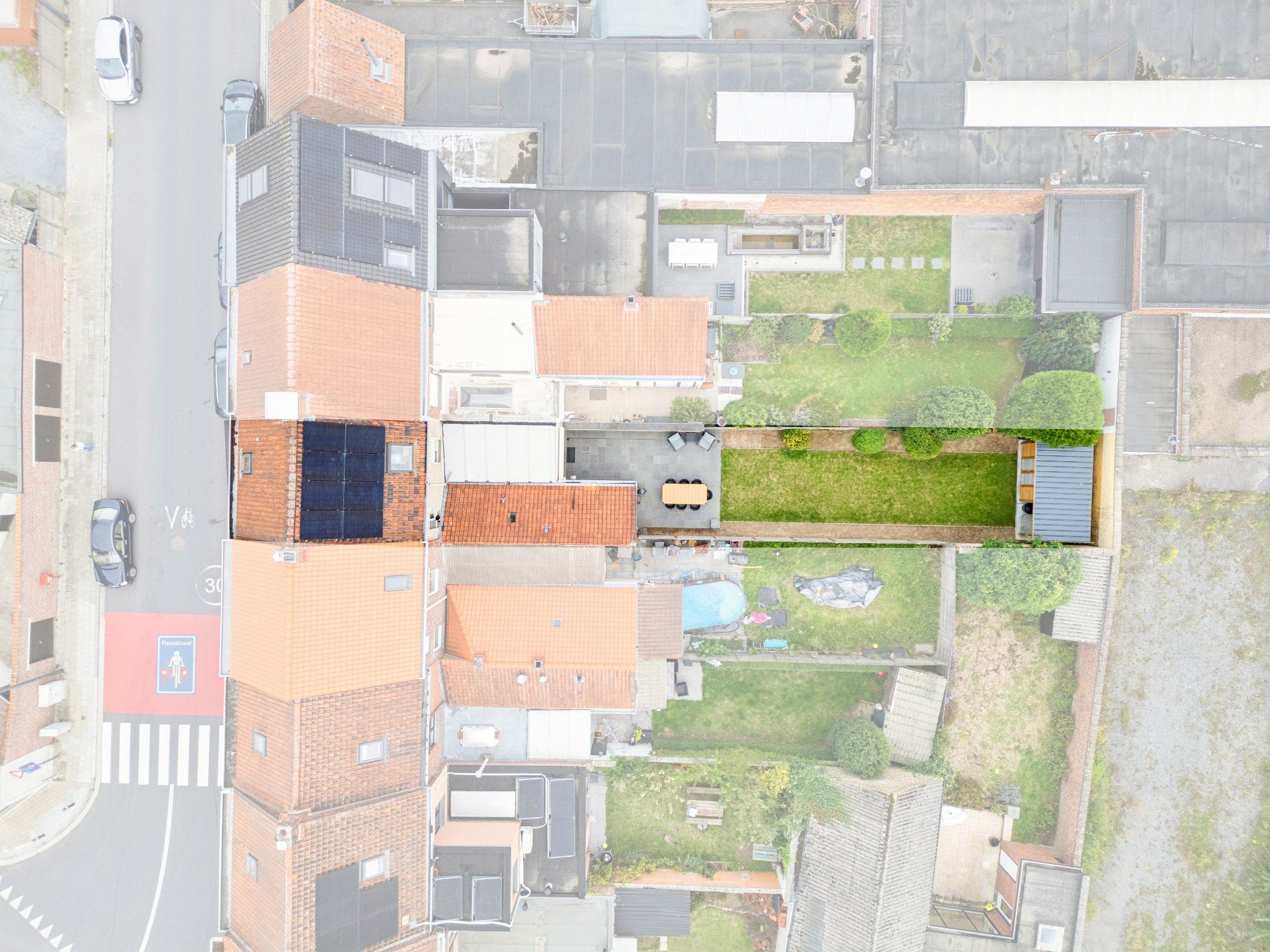 INSTAPKLARE WONING MET TUIN  foto 14