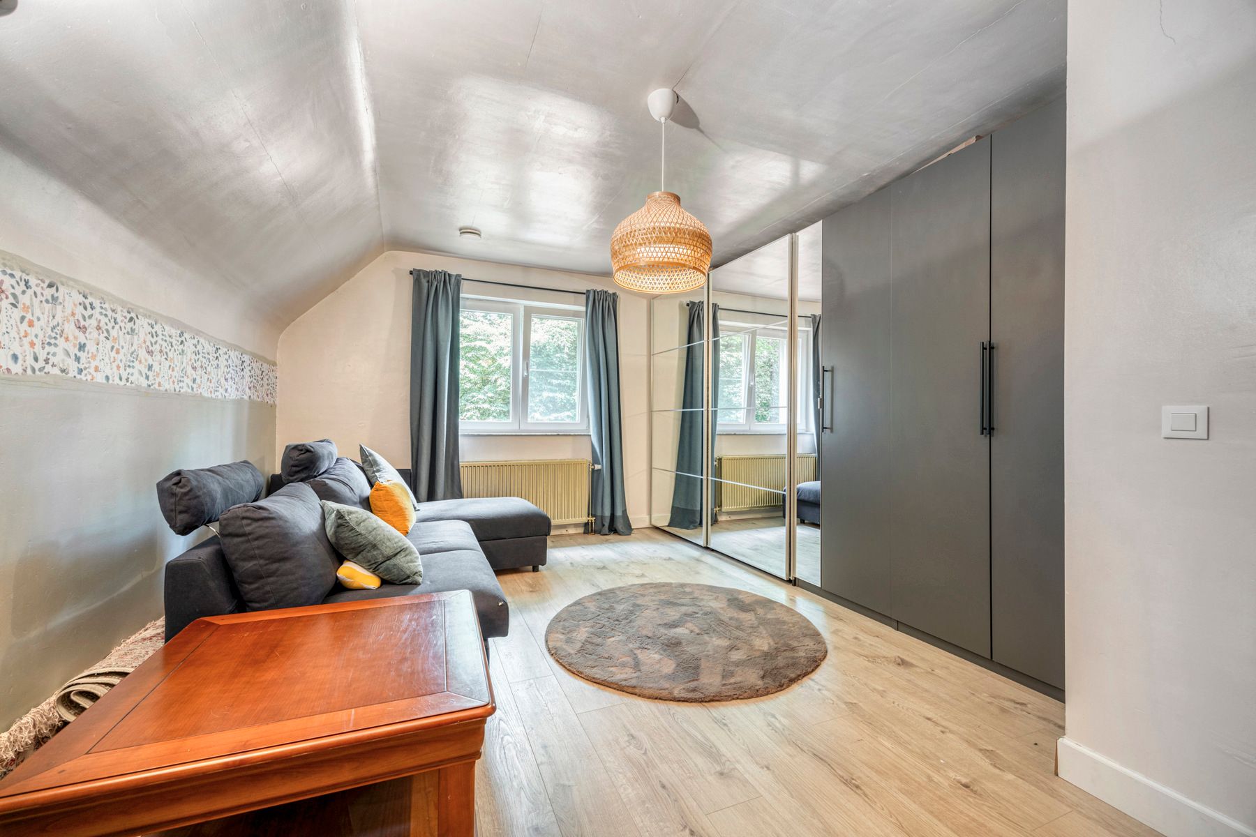 Zeer ruime gerenoveerde woning (± 398 m²) op een perceel van ± 60 are in het prestigieuze Bois de Strihoux foto 18