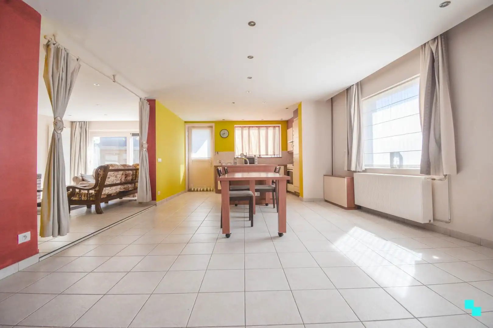 HOB op hoekperceel in centrum Hooglede foto 6