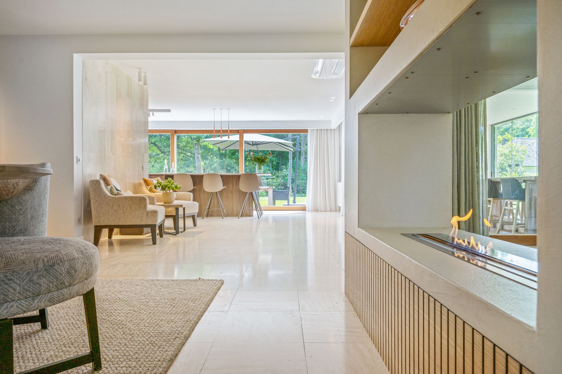 Residentiëel gelegen gelijkvloerse villa op ca. 3.008 m². foto 18