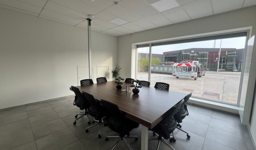 Bedrijfspand te koop in industriezone Hoogveld te Dendermonde foto 5