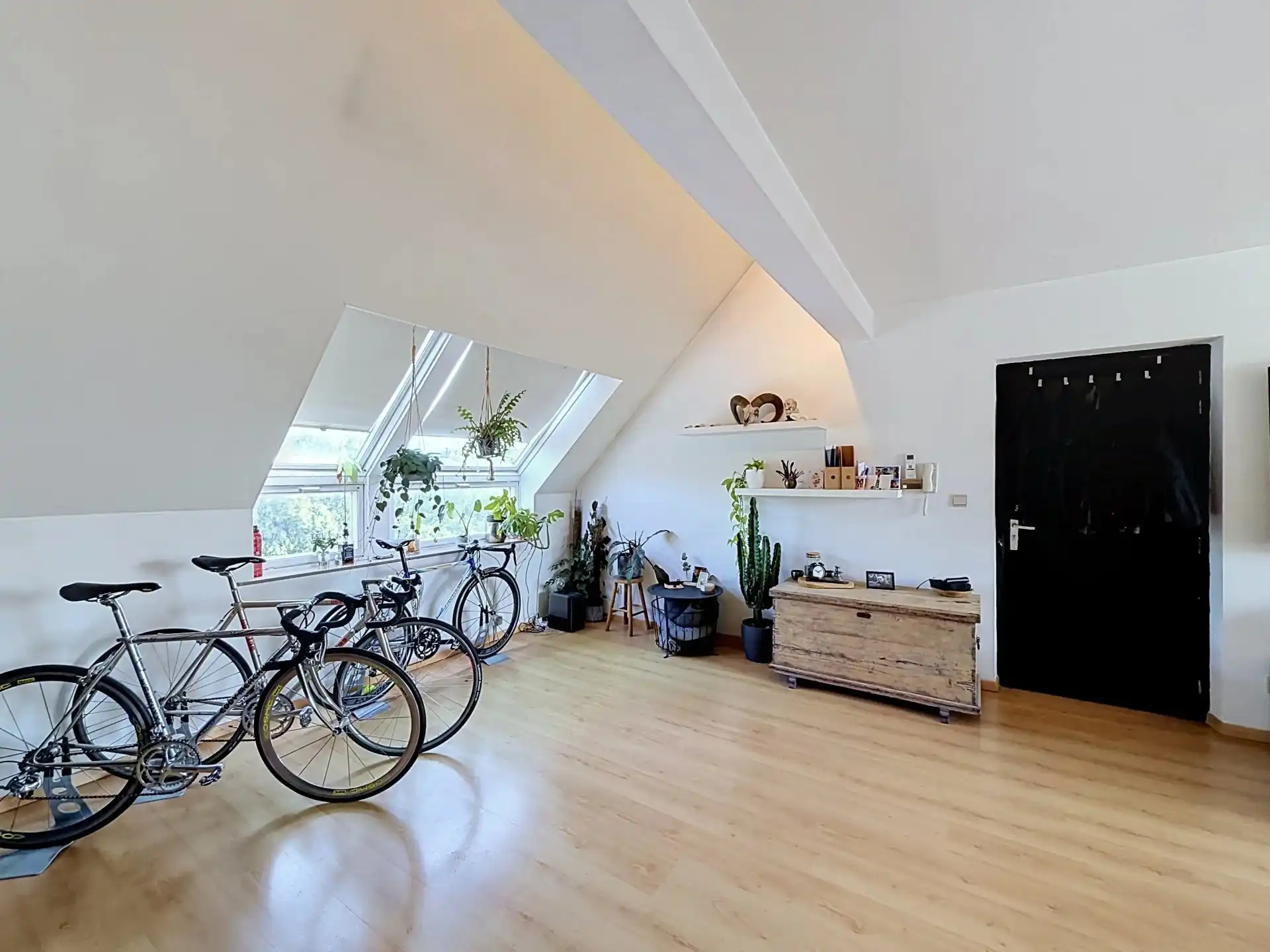 Gezellig en ruim duplex appartement in hartje Lommel met staanplaats. foto 12