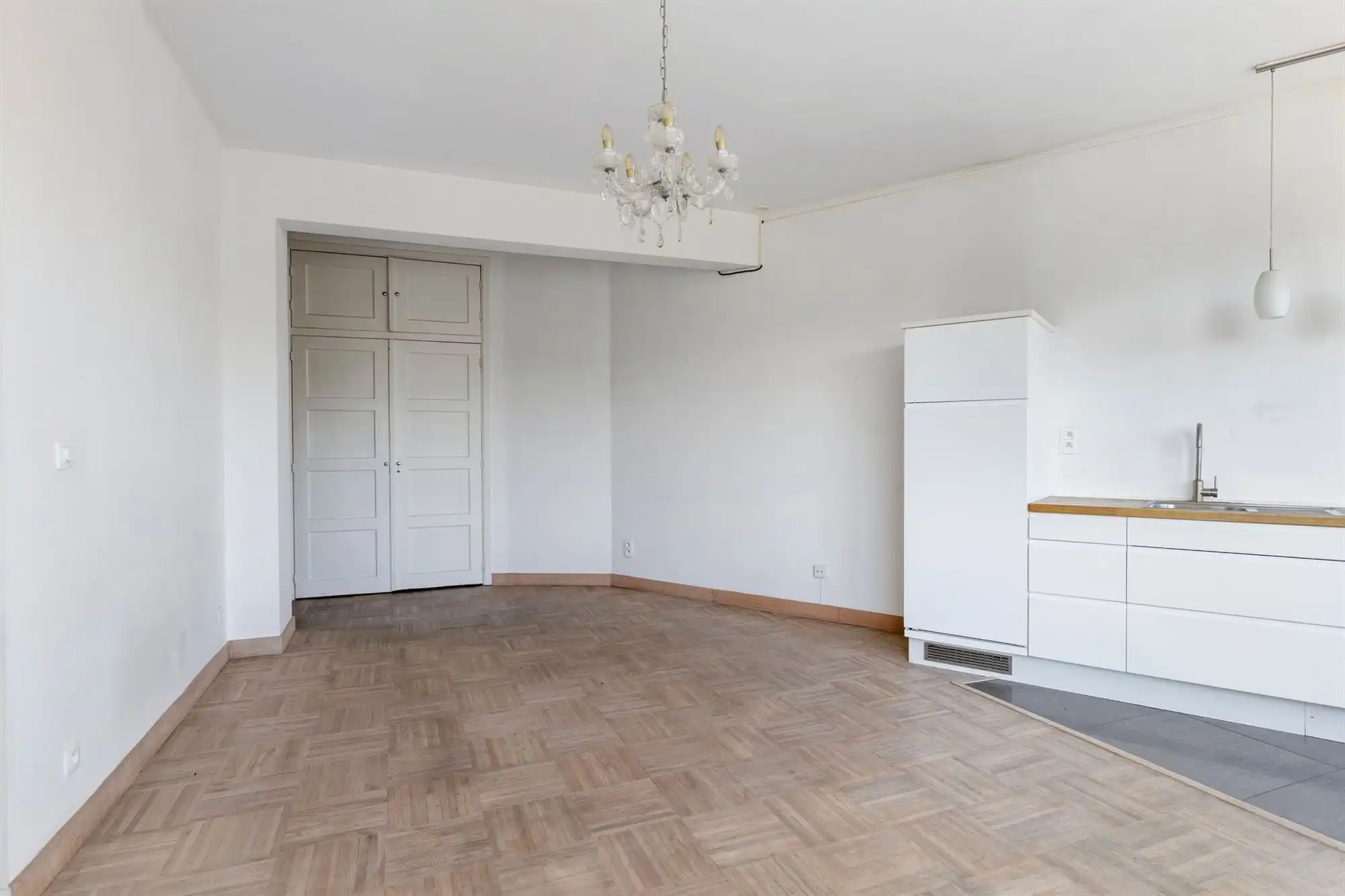 Lichtrijk appartement met 1 slaapkamer en gemeenschappelijke tuin foto 5