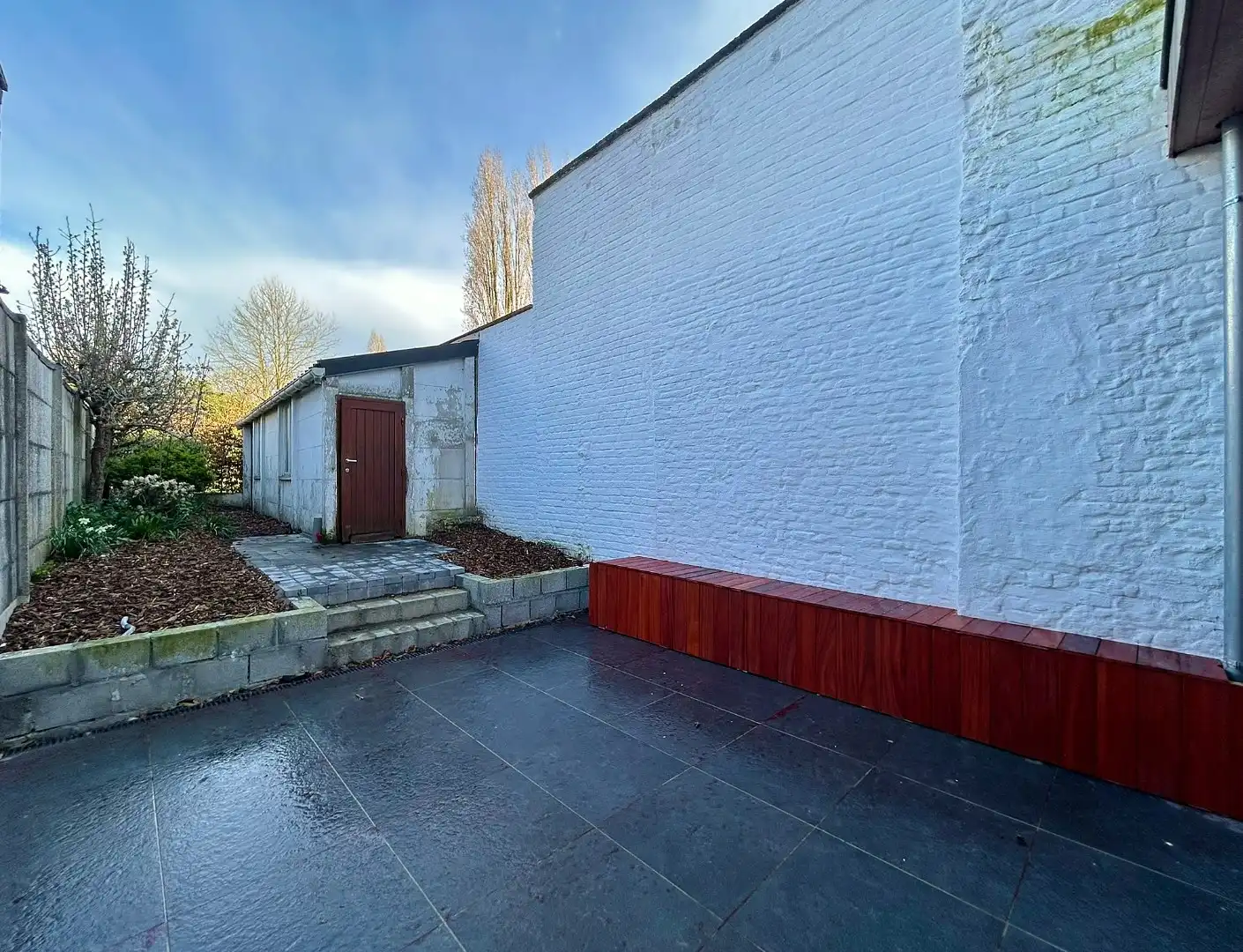 Volledig gerenoveerde rijwoning met 3 slaapkamers en gezellig tuintje. foto 13