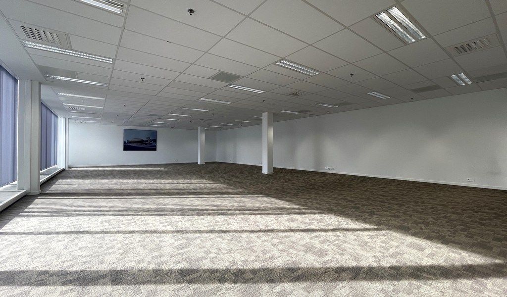 Vernieuwde kantoren te huur in Ahlers Building te Antwerpen foto 20