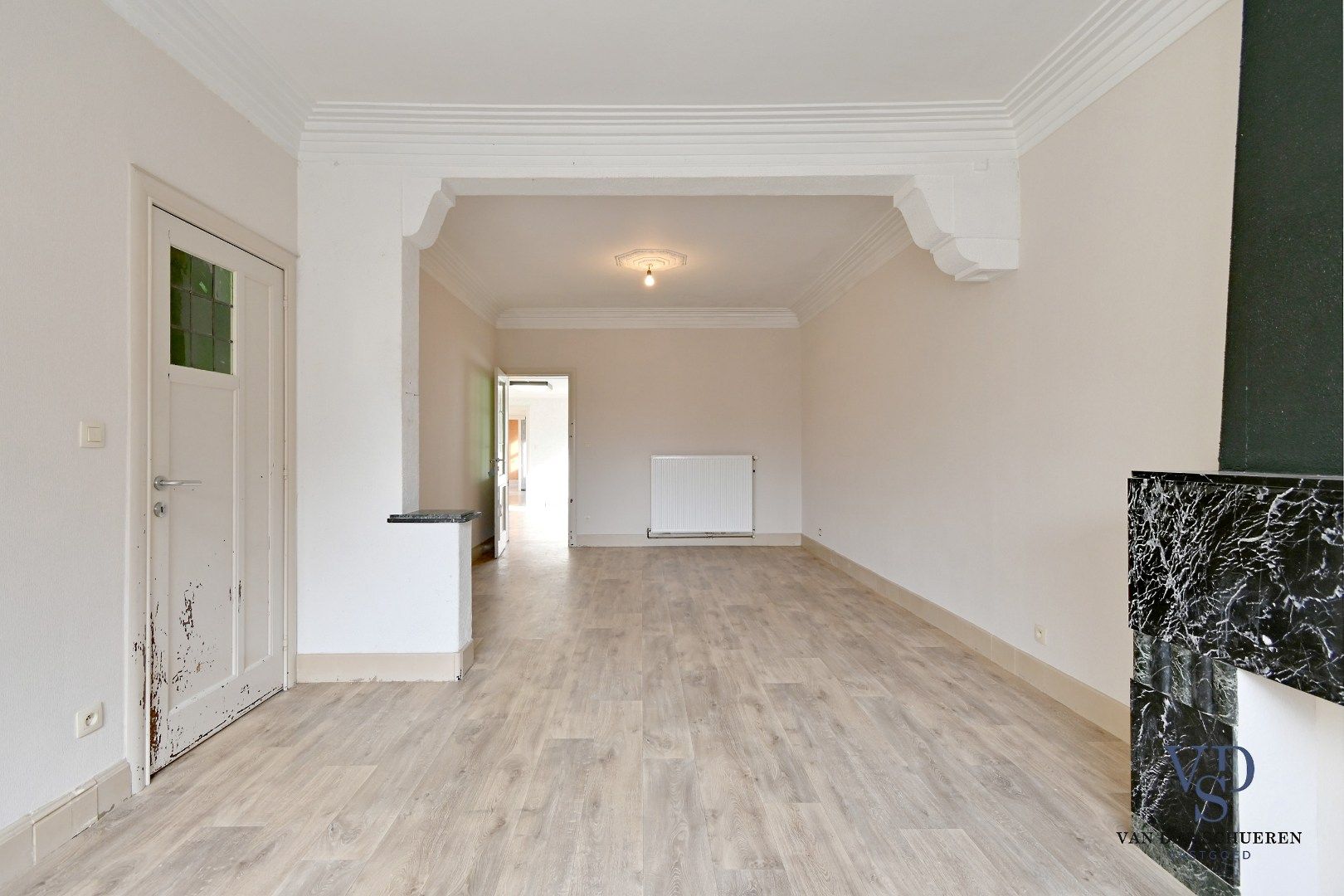 Te renoveren woning in centrum Balegem. foto 2