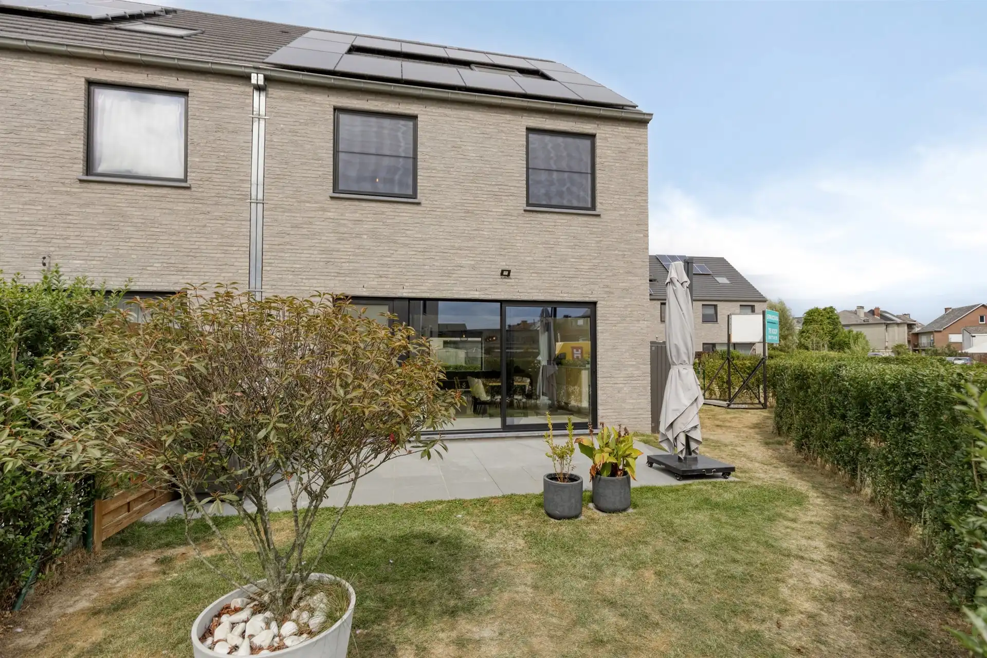 Prachtige nieuwbouwwoning (onder Registratierechten) foto 28