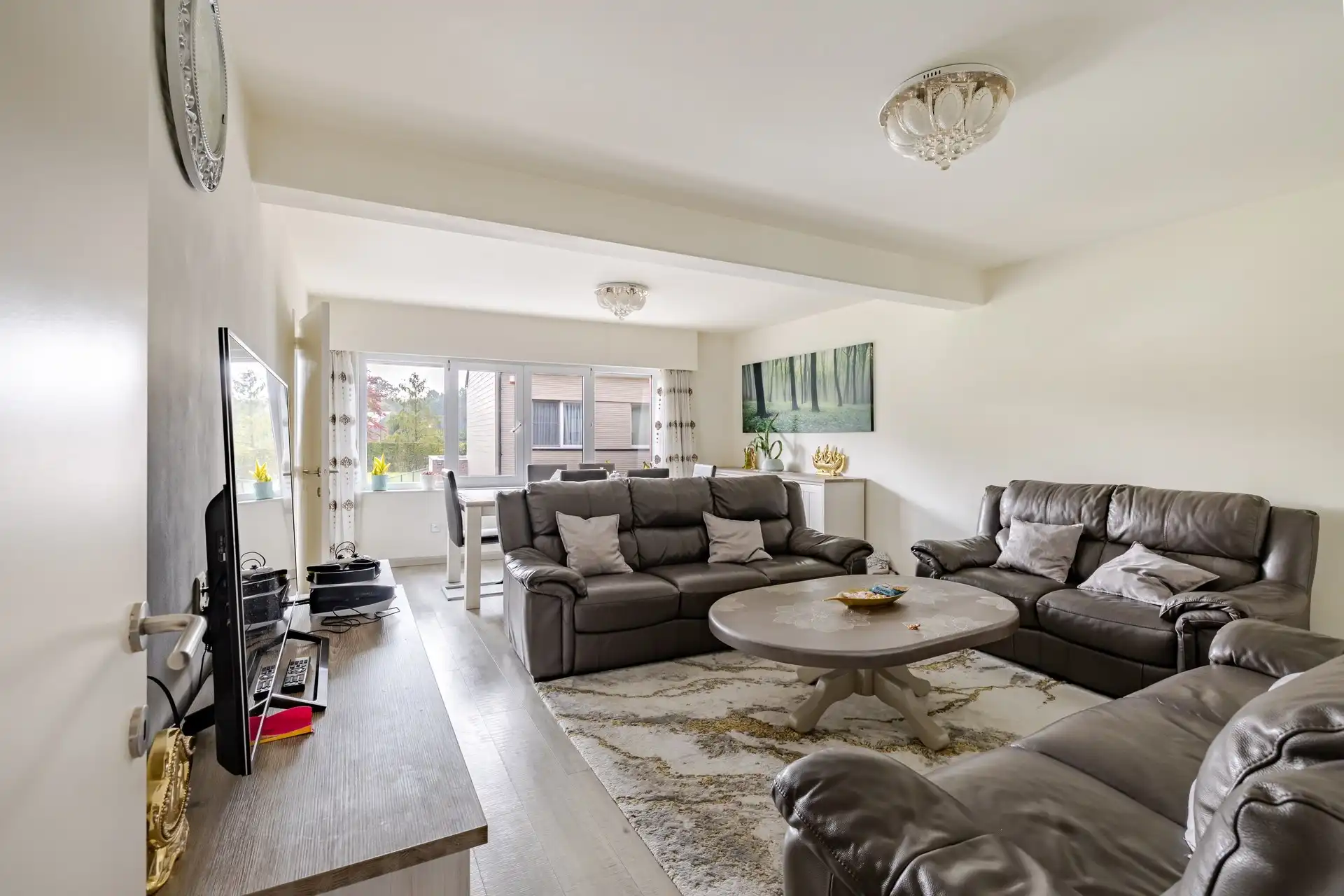 Appartement op de eerste verdieping met drie slaapkamers en garage foto 2