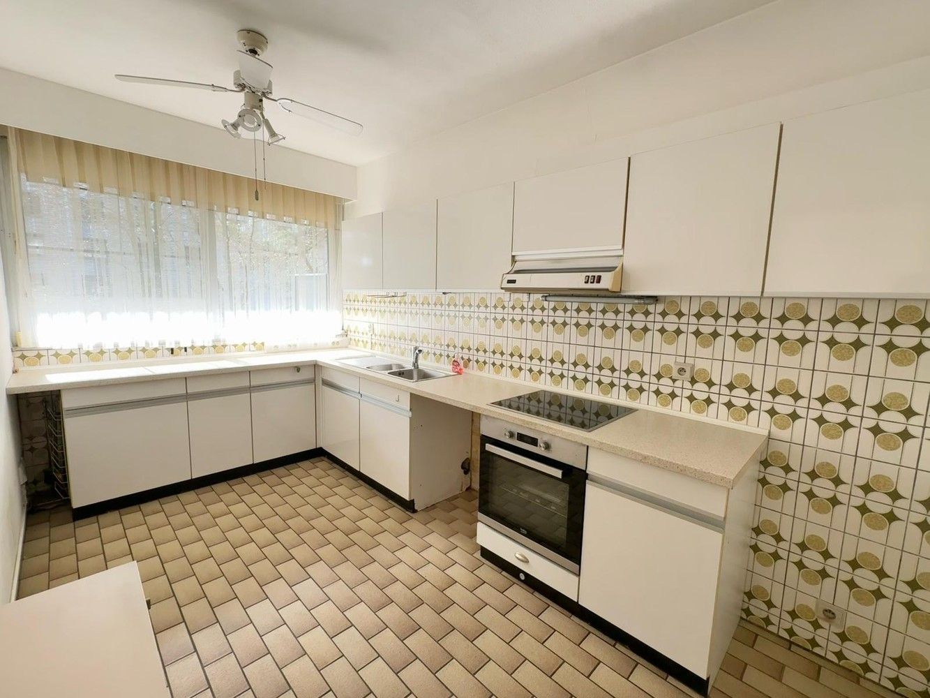 Zeer ruim appartement in groene omgeving foto 4