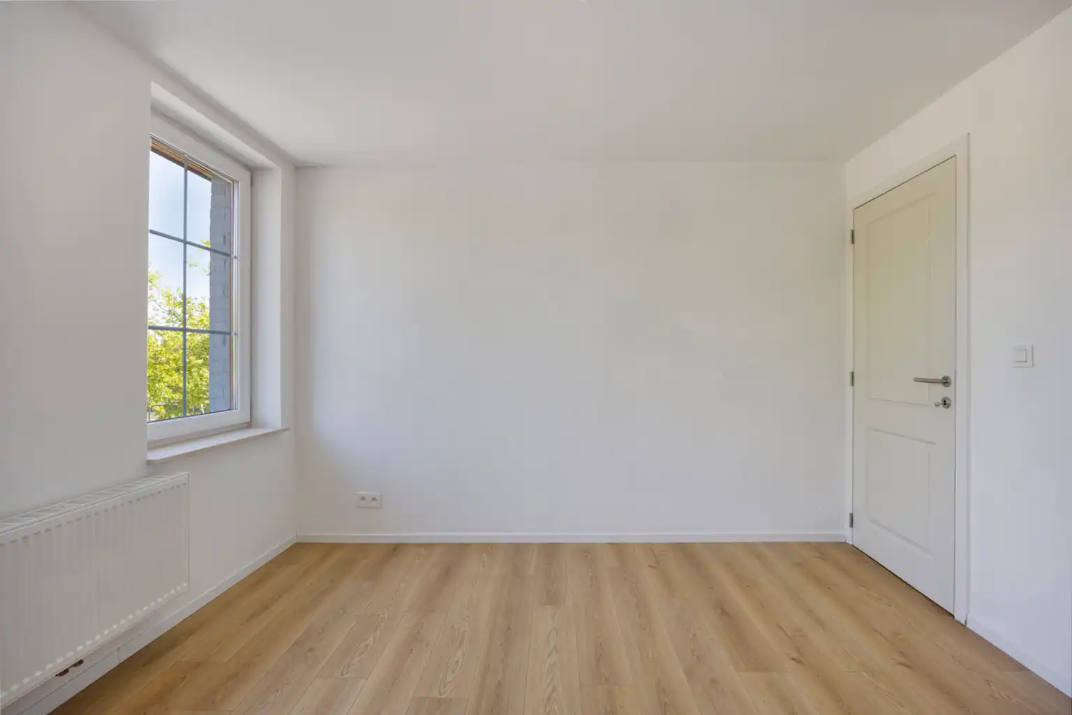 Volledig gerenoveerde 2-gevelwoning foto 11