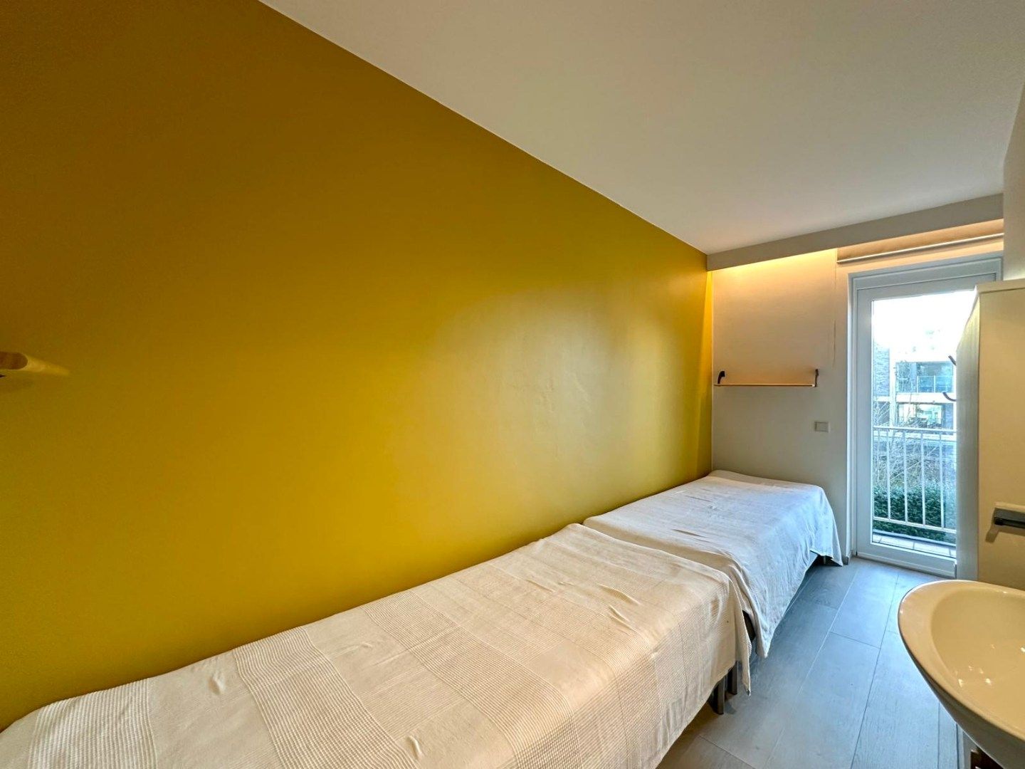 Gemeubeld 2-slaapkamerappartement op rustige ligging te Wenduine foto 8