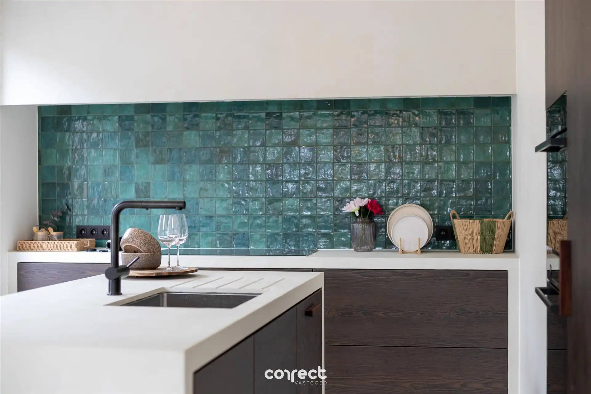 Volledig vernieuwde hoekwoning. foto 4