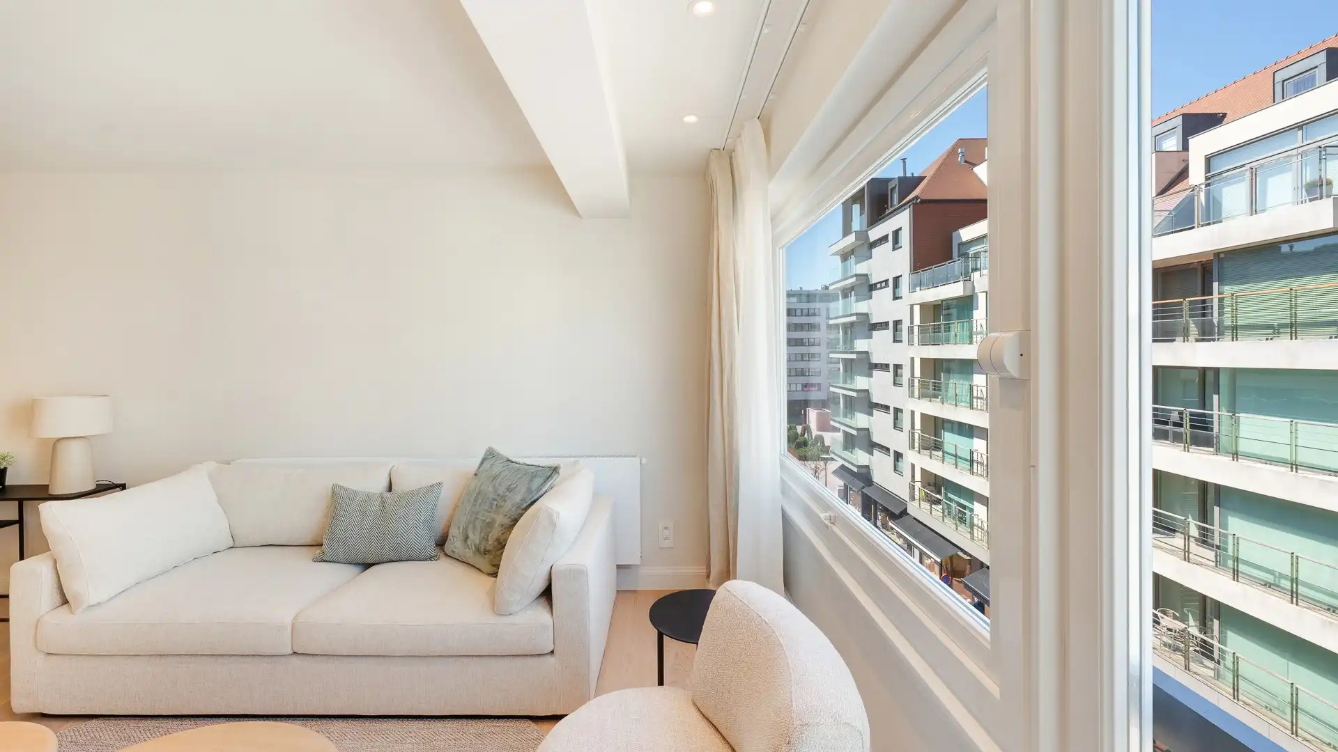 Luxueus afgewerkt appartement ideaal gelegen tussen Lichttoren- en Driehoeksplein foto 4