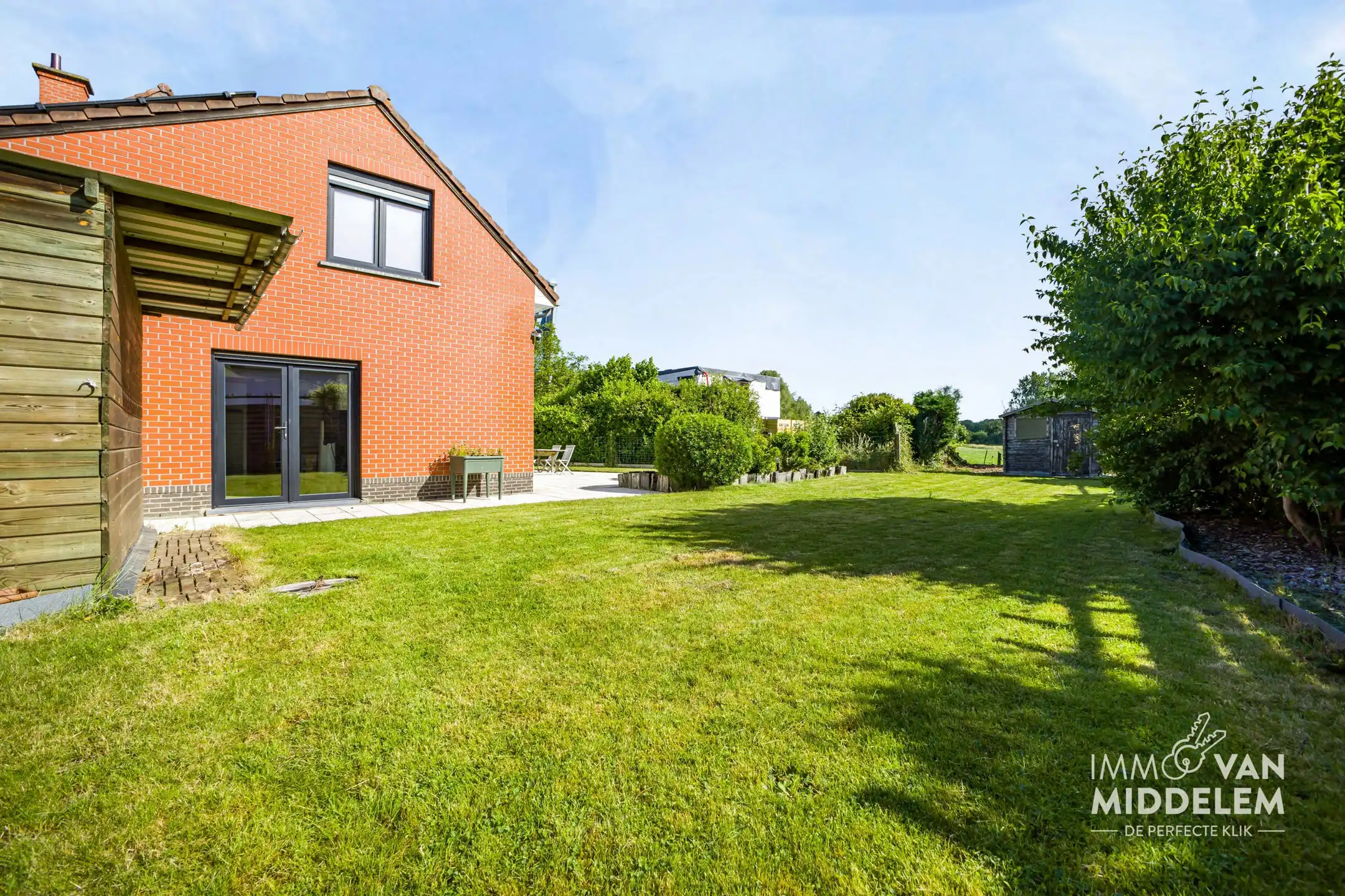INSTAPKLARE WONING MET 4 KAMERS, TUIN EN GARAGE foto 17