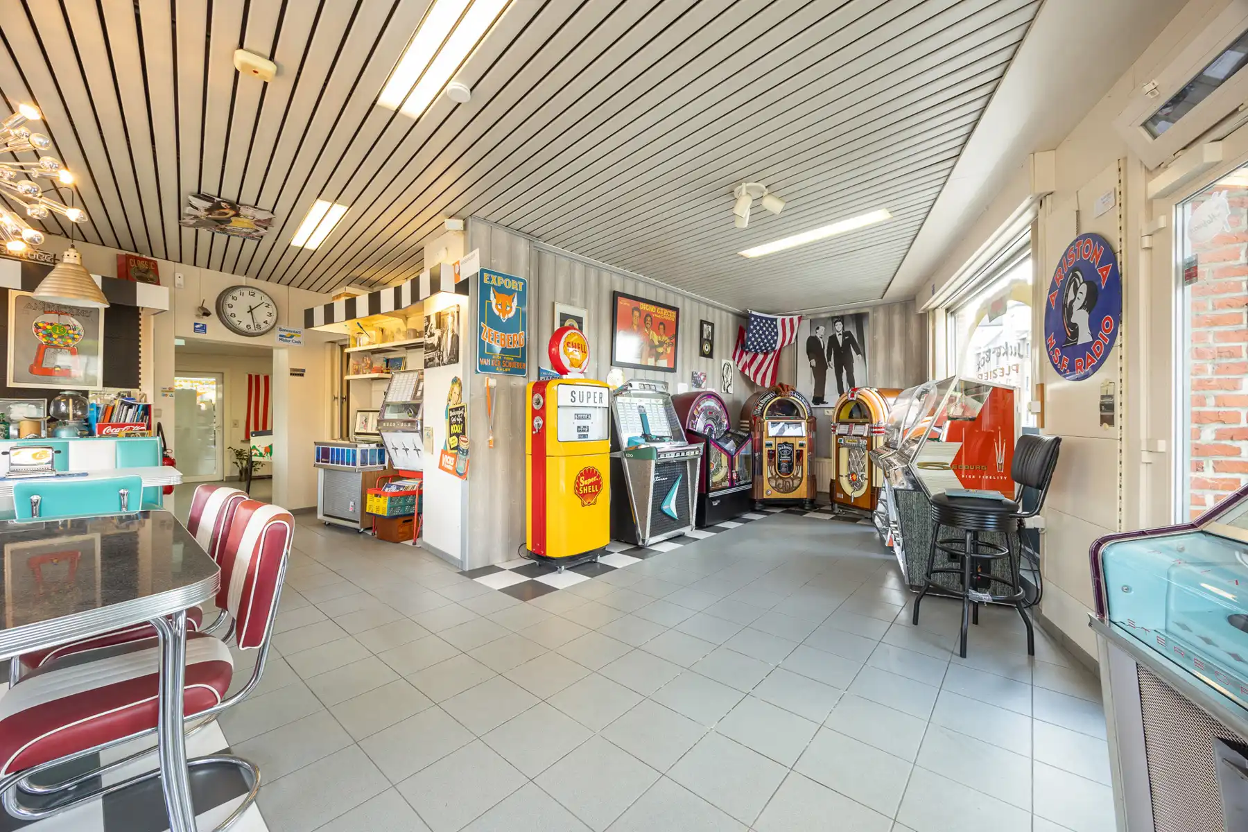 Handelspand met ingericht appartement foto 4