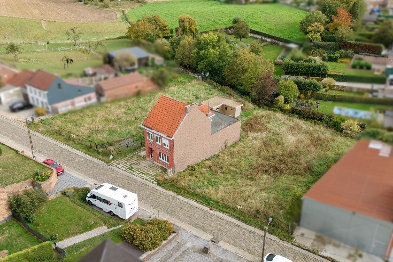 In bouwzone gelegen terrein: interessant voor investeerders! foto 30