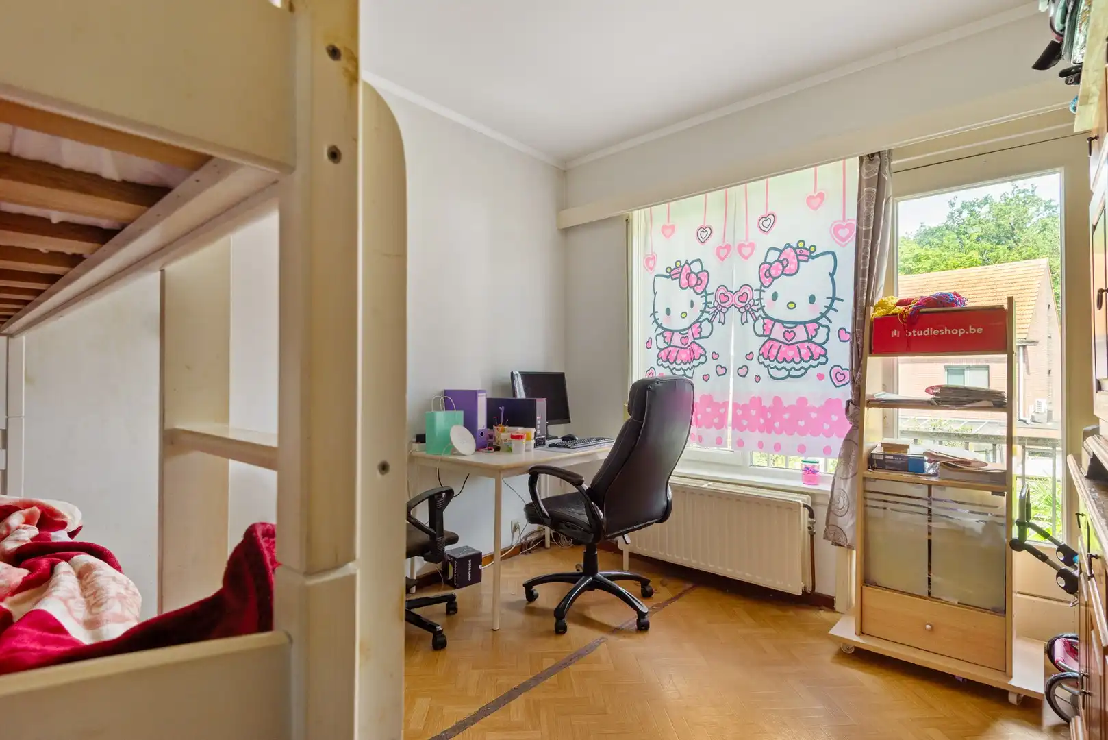 Op te frissen 2-slp appartement met autostaanplaats en tuin foto 11