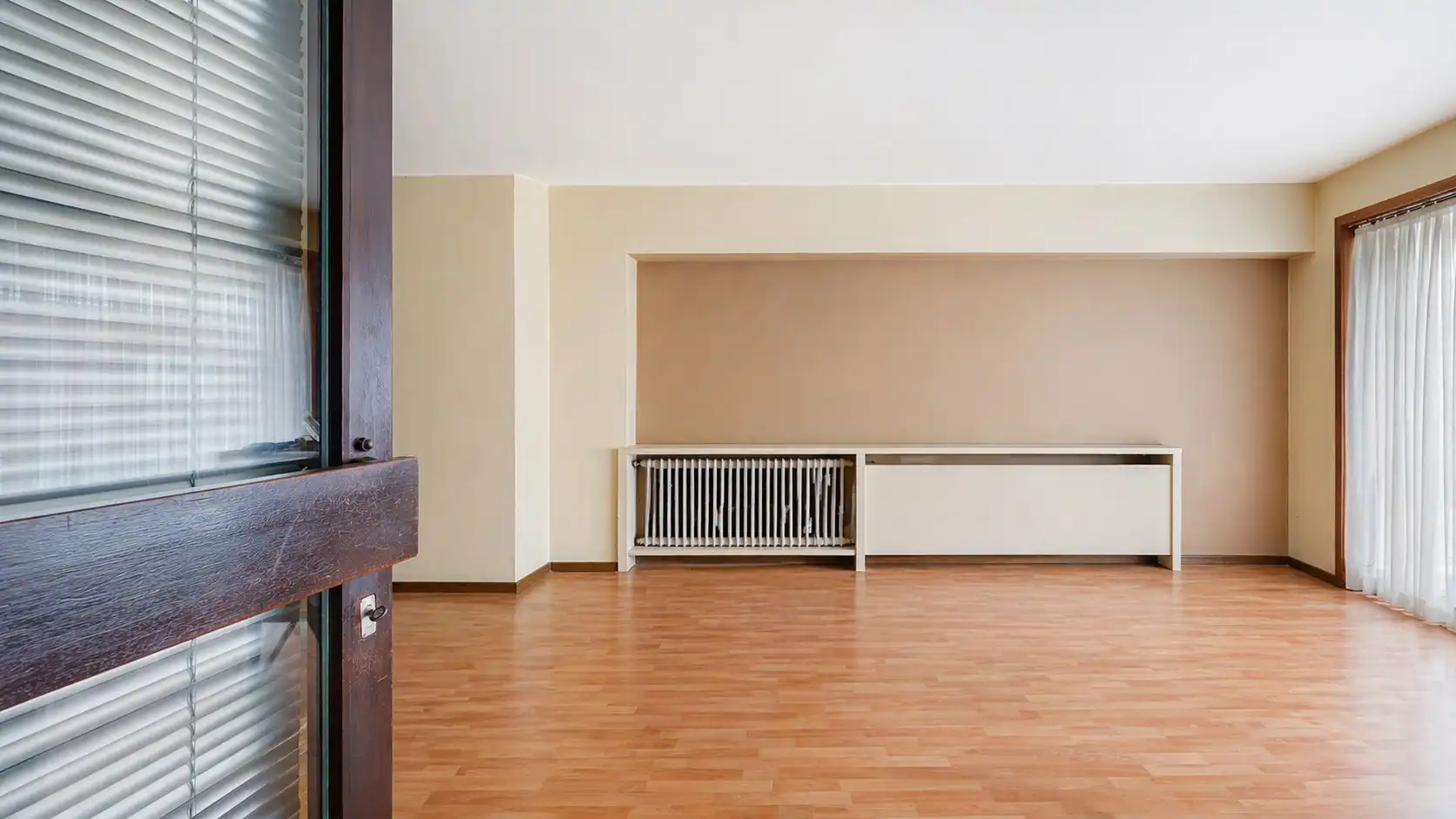 Grote woning met veel potentieel te Heist foto 20