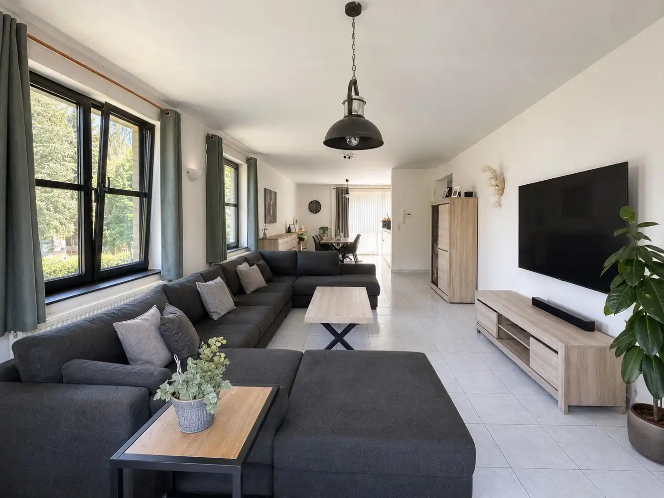 UITZONDERLIJK RUIM DUPLEX APPARTEMENT (H.O.B) foto 3