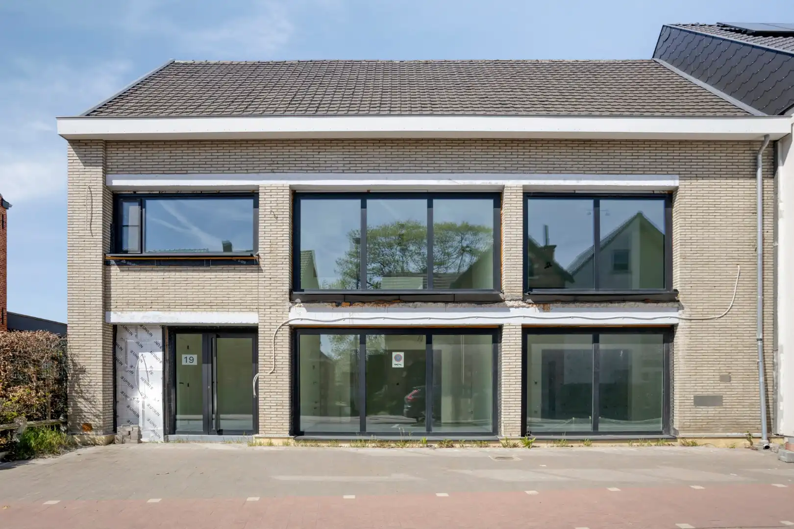 Gerenoveerd ruim en lichtrijk appartement met 2 slaapkamers en ruim terras - EPC label B foto 2