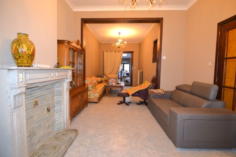 TE RENOVEREN: 193 m2 - 4 slpks - nabij station/stadsrand foto 8