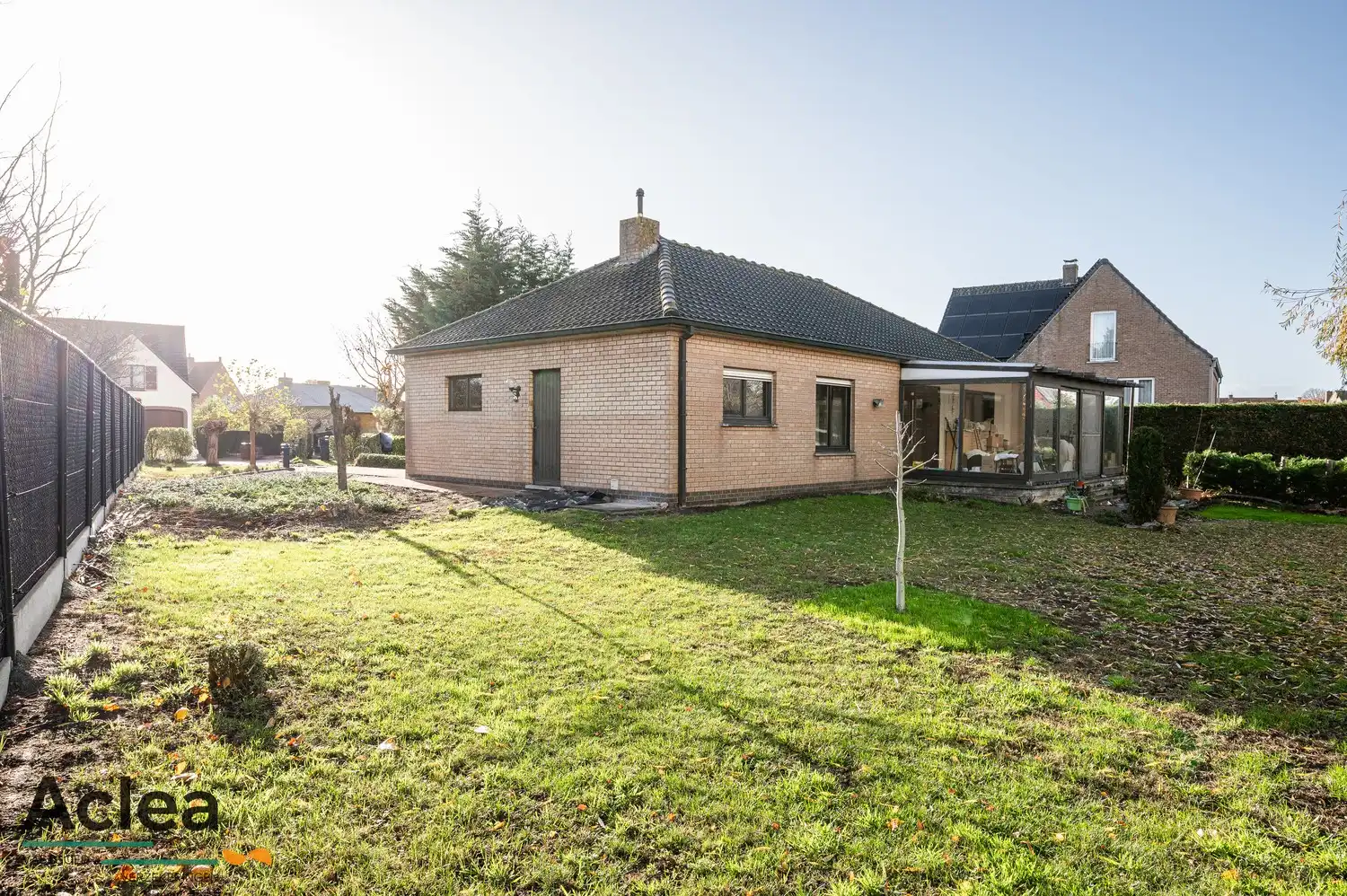 Vrijstaande woning op een goed gelegen, ruim perceel foto 29