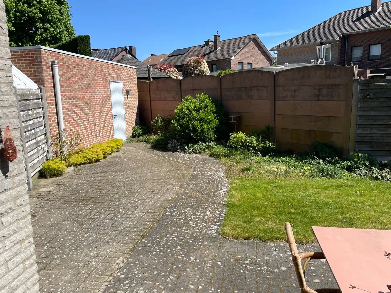 Gelijkvloers appartement met 2 slaapkamers + terras + tuin foto 17