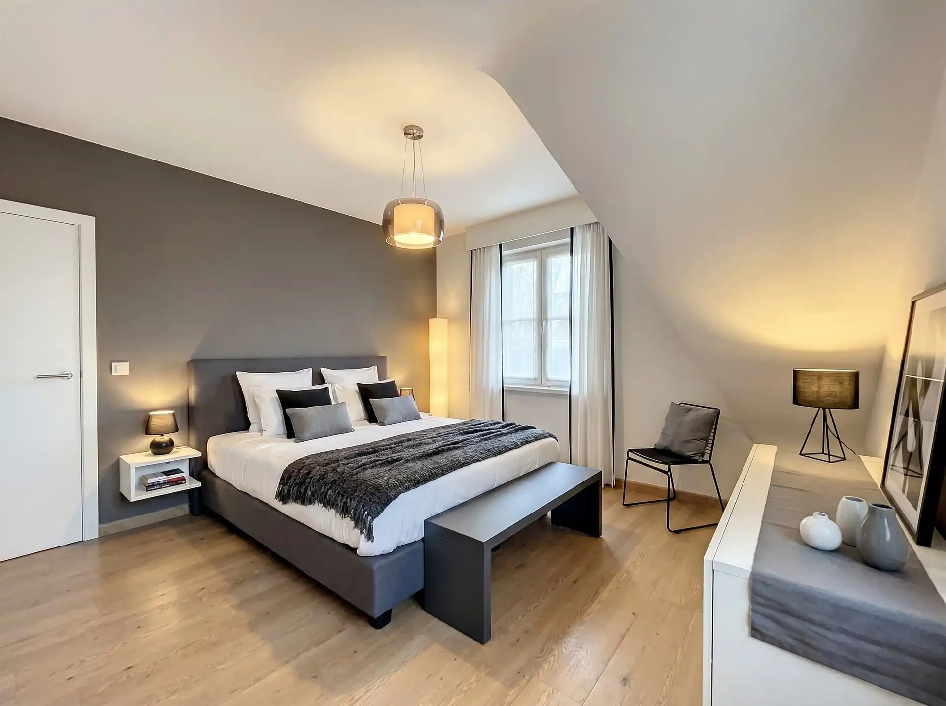 Ruime woning met bijbouw en weide op perceel van 6790 m²  foto 10