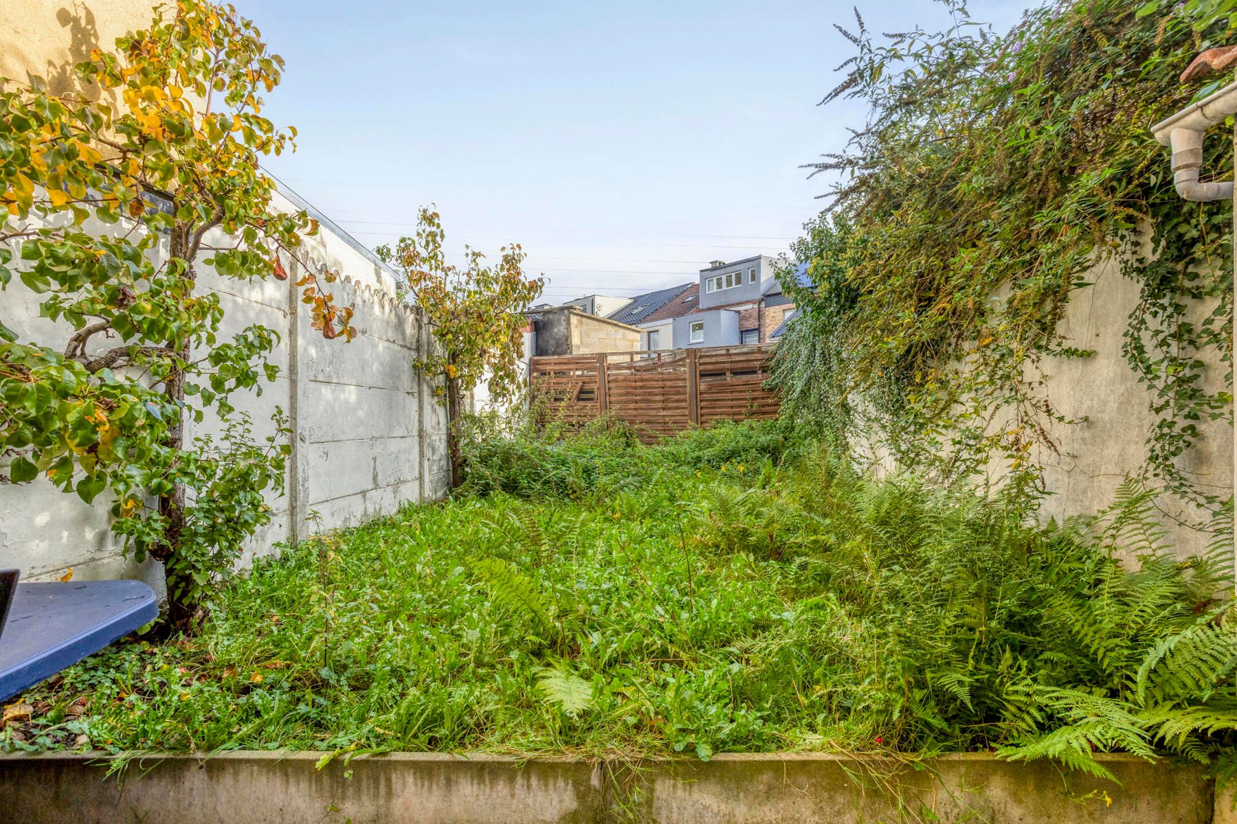 Te renoveren woning met zeer goede ligging! foto 19