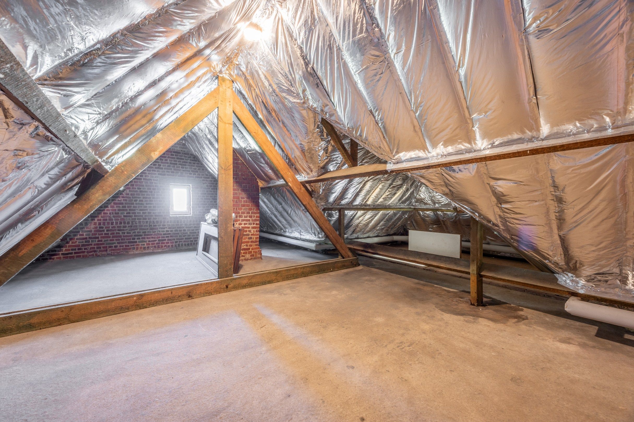 KLOEKE VILLA MET MAGAZIJN IN EEN LANDELIJKE OMGEVING foto 14
