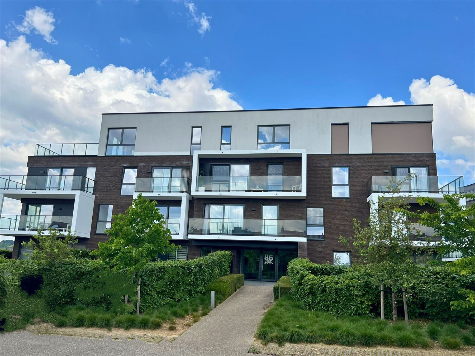 ()=>{if(producerUpdateValueVersion(node),producerAccessed(node),node.value===ERRORED)throw node.error;return node.value} Bredestraat 86/0101 - 9600 RONSE