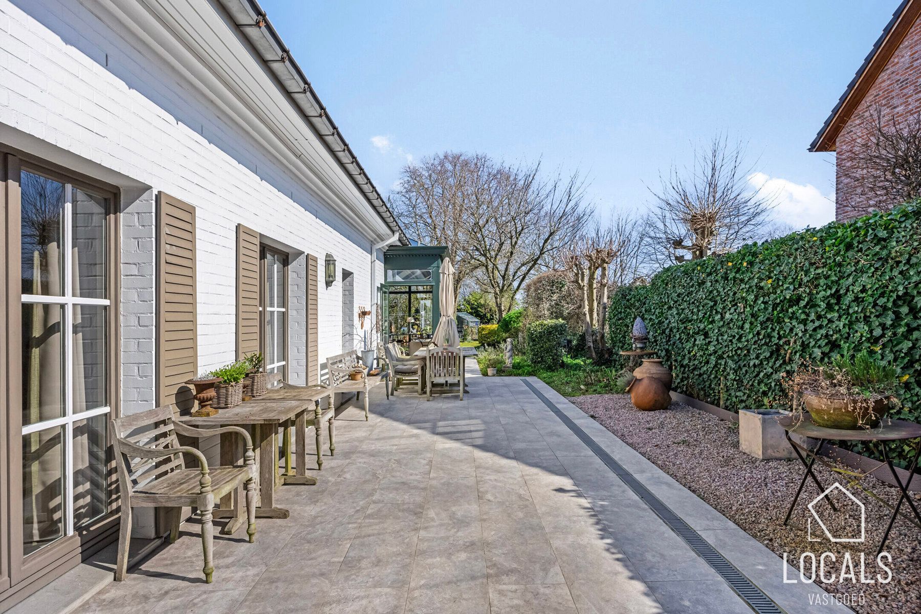 Tijdloze villa in doodlopende straat aan het bos foto 30
