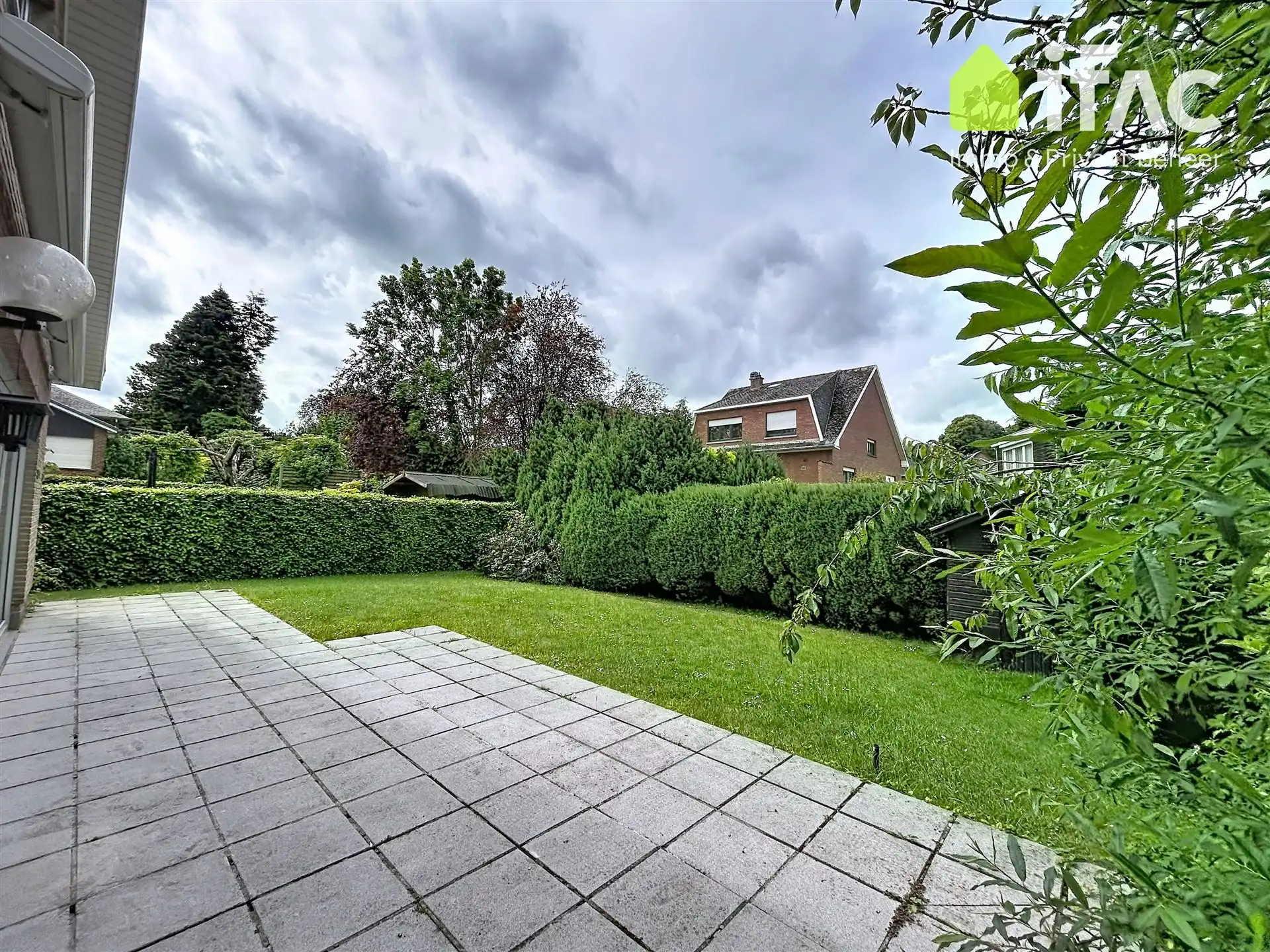 Goed gelegen 3 slaapkamer villa - vlakbij Park en centrum  foto 6