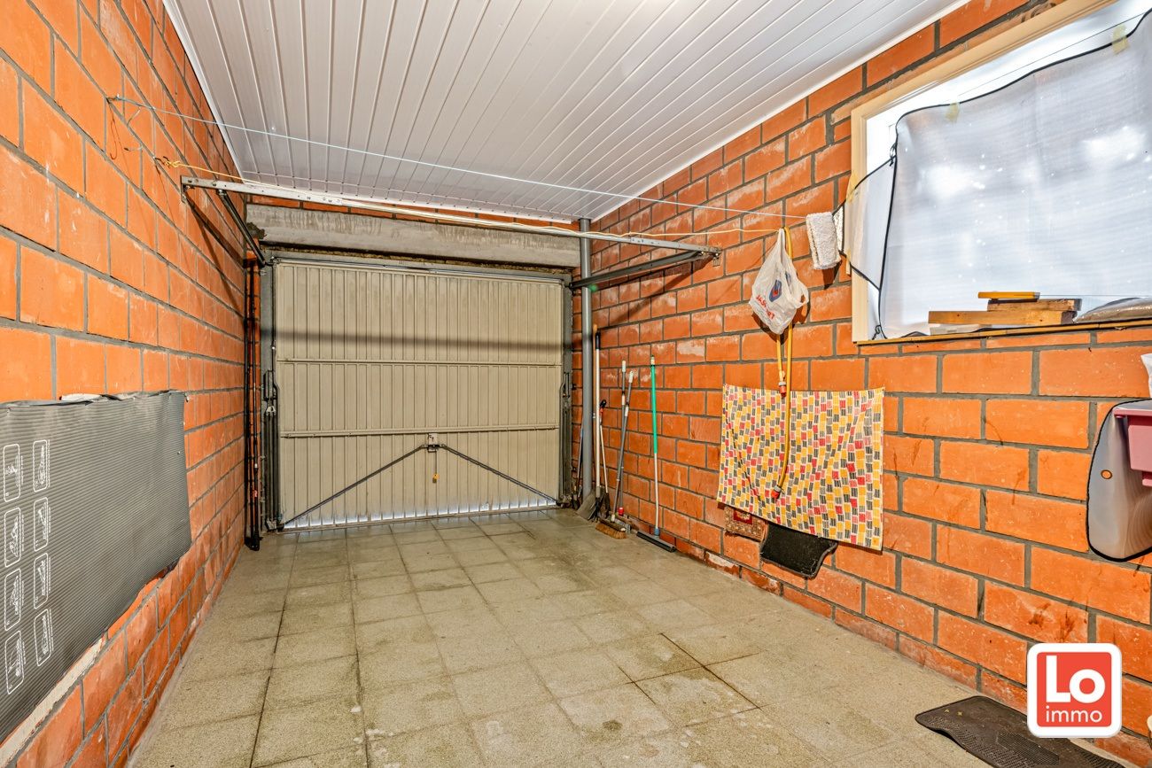 VERKOCHT! Te renoveren gesloten woning met afzonderlijke garage op een toplocatie nabij het centrum van Oostakker. foto 14