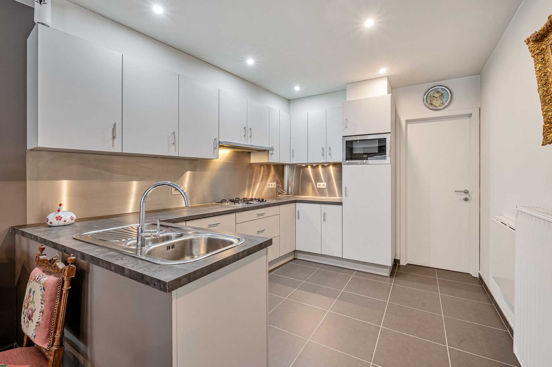 Appartement met autostaanplaats te huur in centrum van Geraardsbergen foto 5