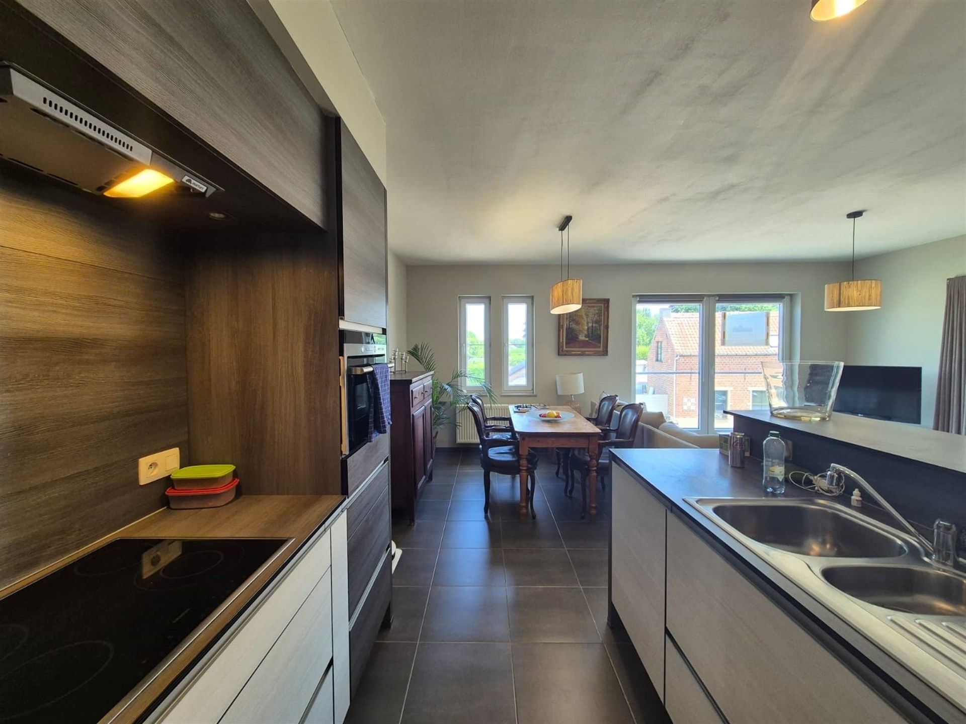 Rustig gelegen appartement met terras en garage.  foto 9